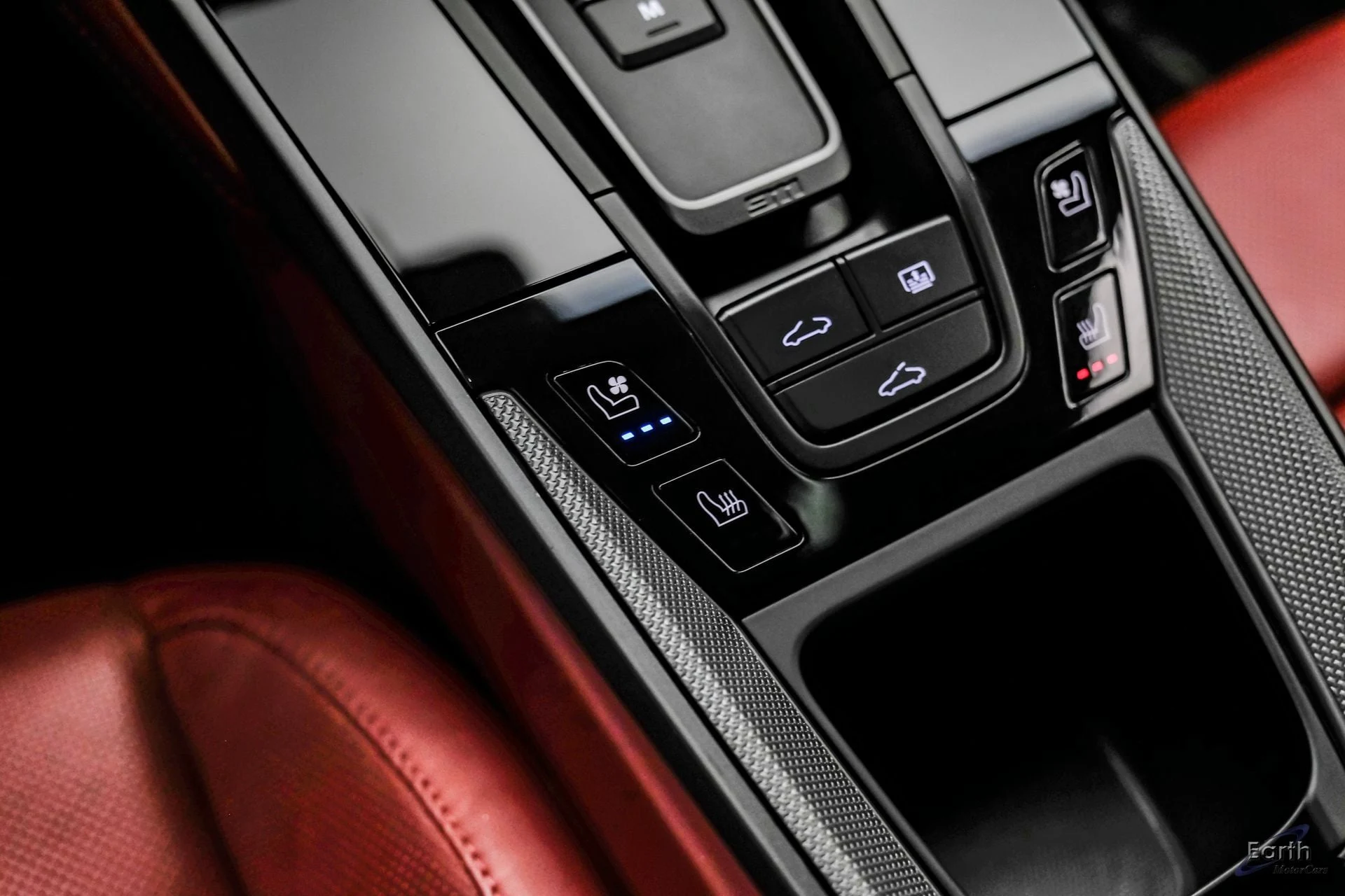 mph062_3365750902_a3d4dc23ab4e42342fe84d083eed4ae2x_12523e1d50