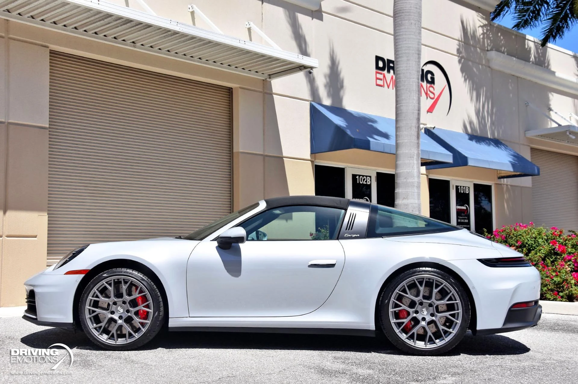 mph062_3454148572_898_p63_l_c17cb300bb