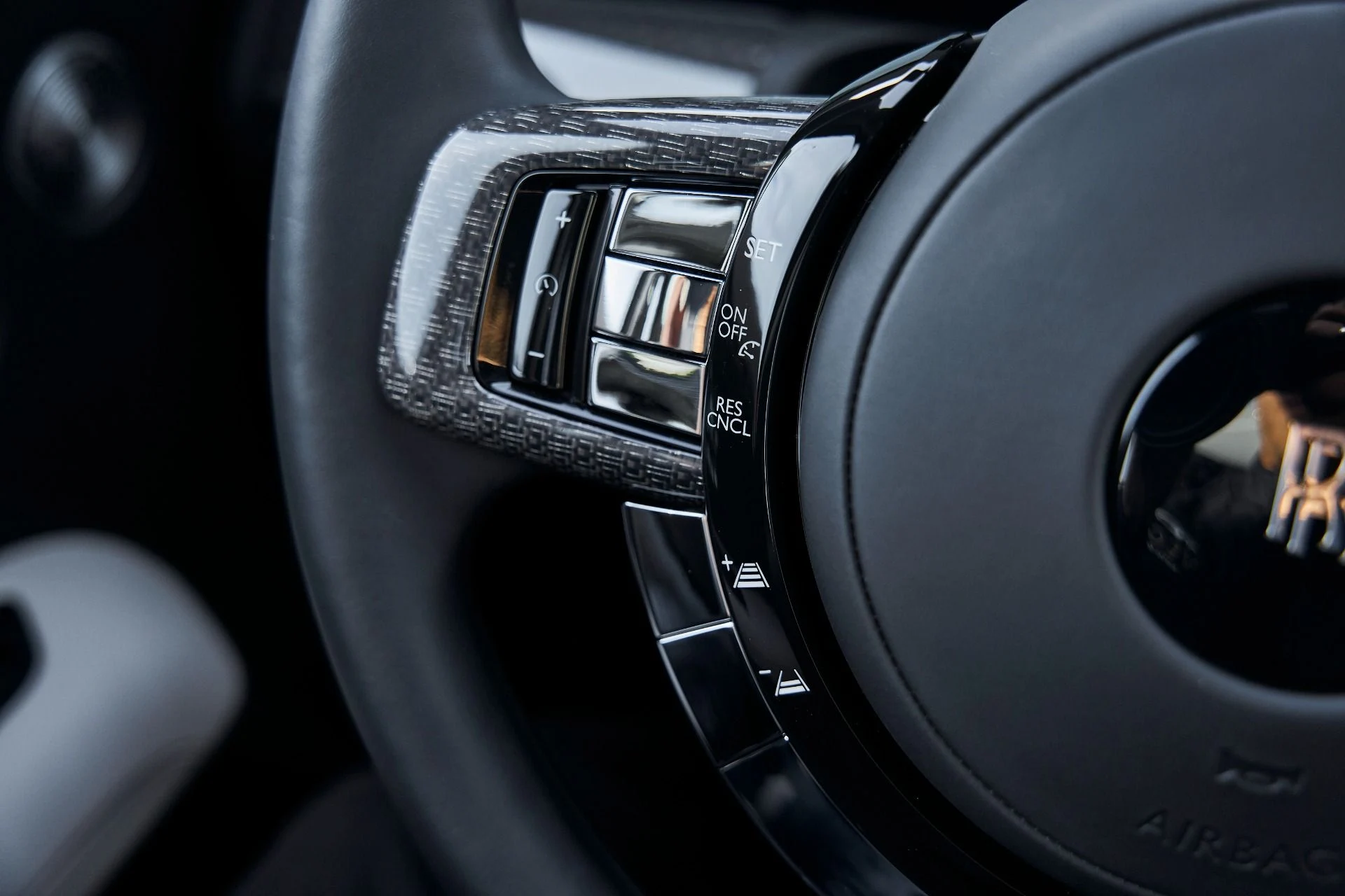 mph062_3494228815_Used_2025_Rolls_Royce_Ghost_Black_Badge_1769049571_1cb38e7aaf