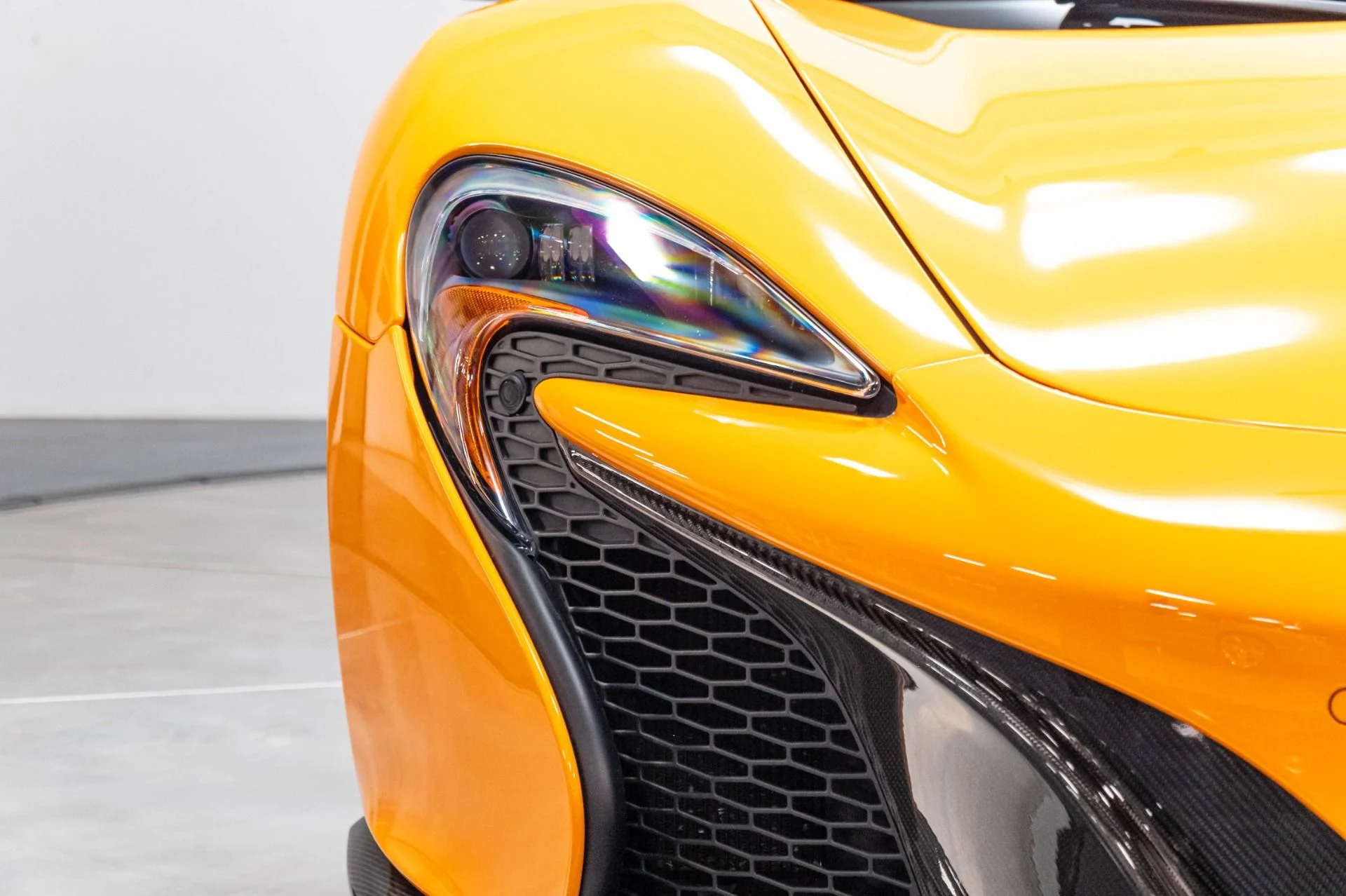 mph062_3521078253_Used_2015_Mc_Laren_650_S_Spider_1784733648_fc4035a6c9