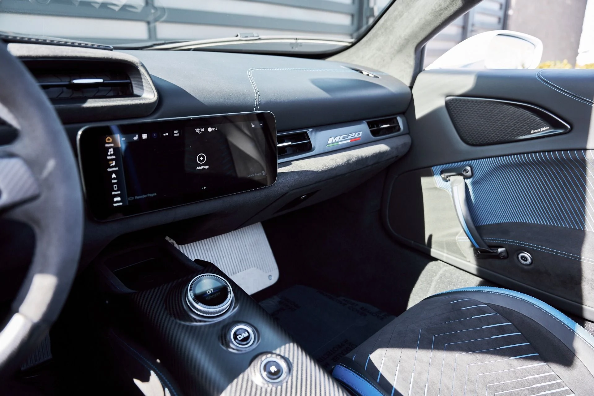 mph062_3547868847_Used_2023_Maserati_MC_20_1769481292_75a9f75f68