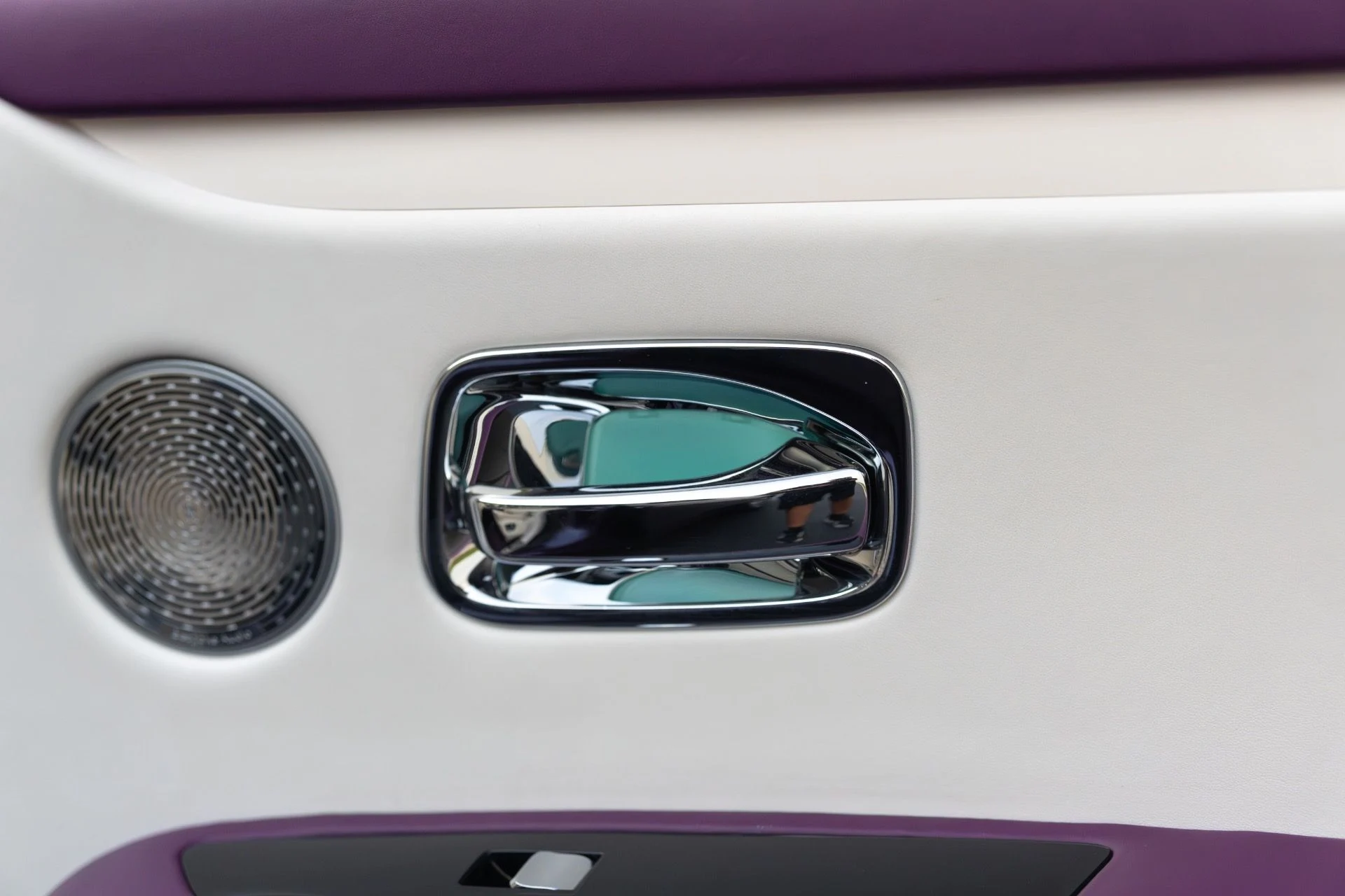 mph062_3551881246_Used_2021_Rolls_Royce_Ghost_1762913749_5d2b4b6f37