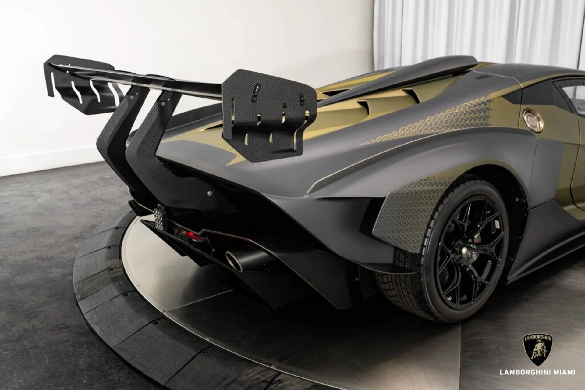 mph062_3553064171_2a682f32ce4d4465a1c82762ff6616d8_869cd43987