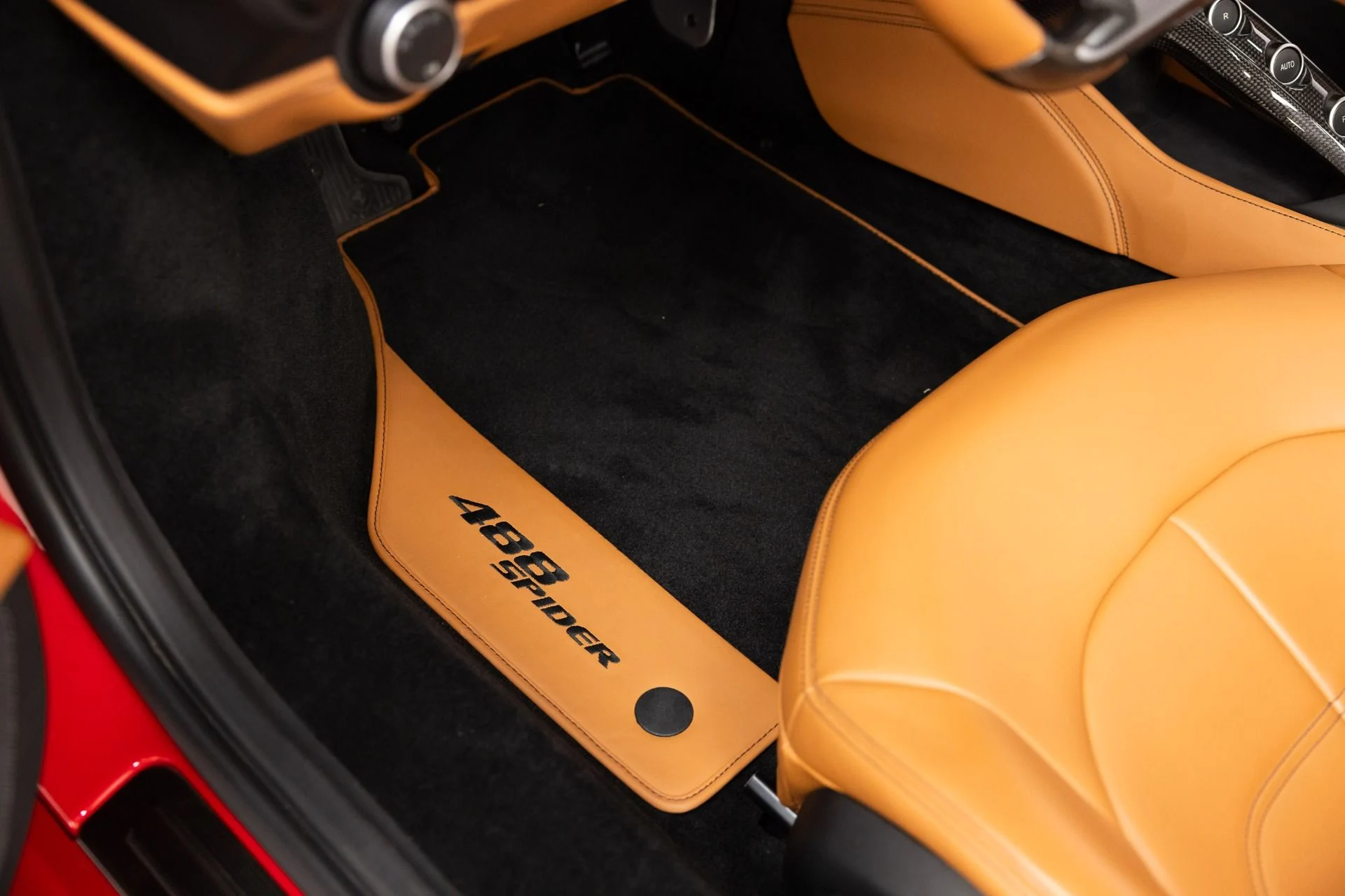mph062_3555035734_Used_2019_Ferrari_488_Spider_1787231247_d2cd7a650f