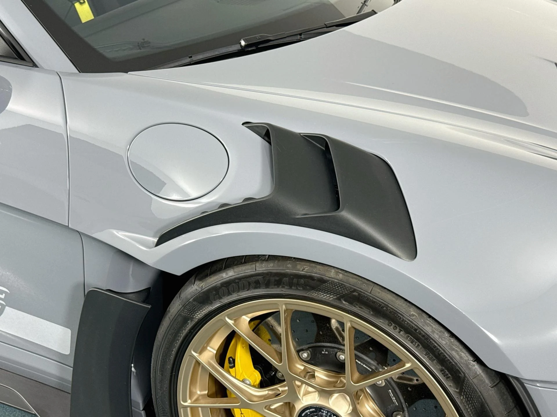 mph062_3564034197_Used_2025_Porsche_911_GT_3_RS_1786072474_549b0109d0