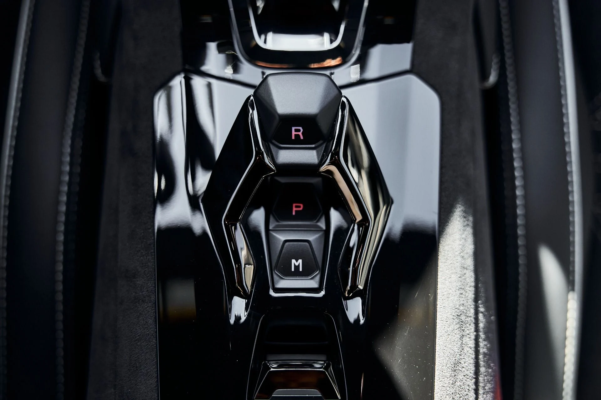 mph062_3586694816_Used_2023_Lamborghini_Huracan_Tecnica_Base_1774403282_5e6003795b