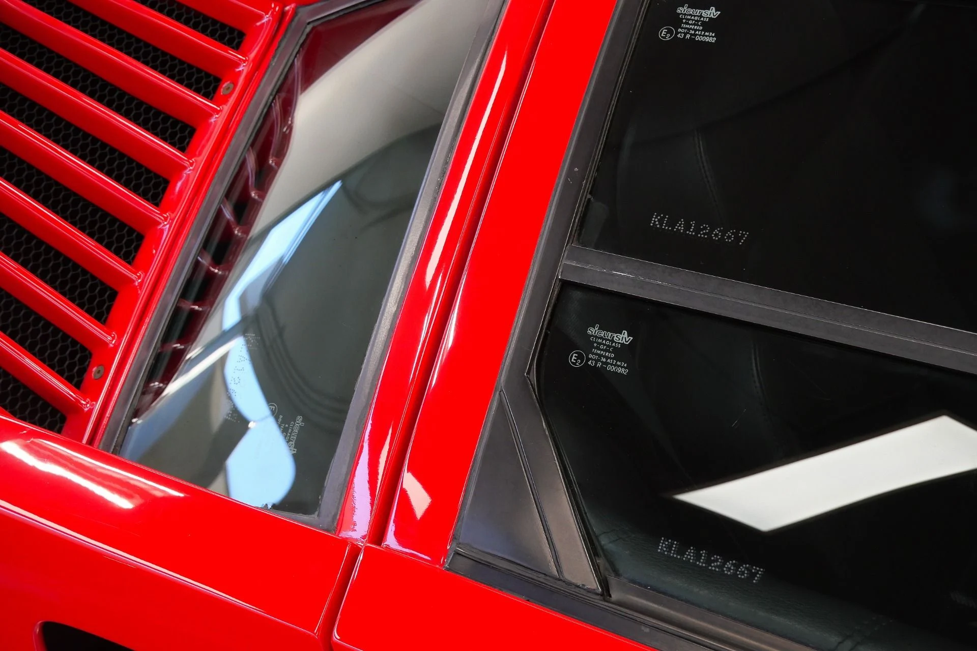 mph062_3590590776_Used_1989_Lamborghini_Countach_25th_Anniversary_Low_Miles_Service_Records_Collector_Grade_1779224984_e20a0af91d