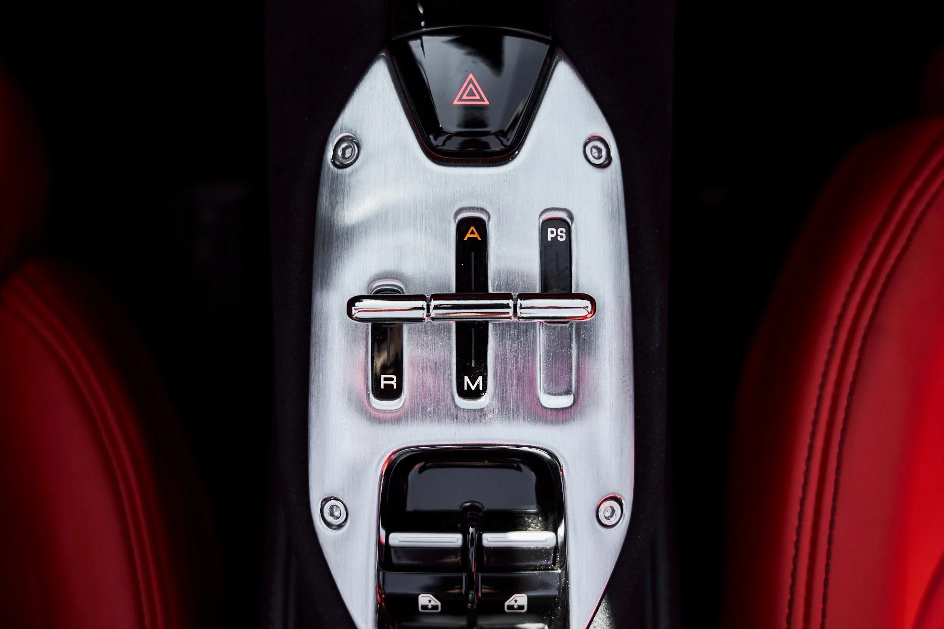 mph062_3611130774_Used_2024_Ferrari_SF_90_Spider_Base_1776734399_ba0f99ff84