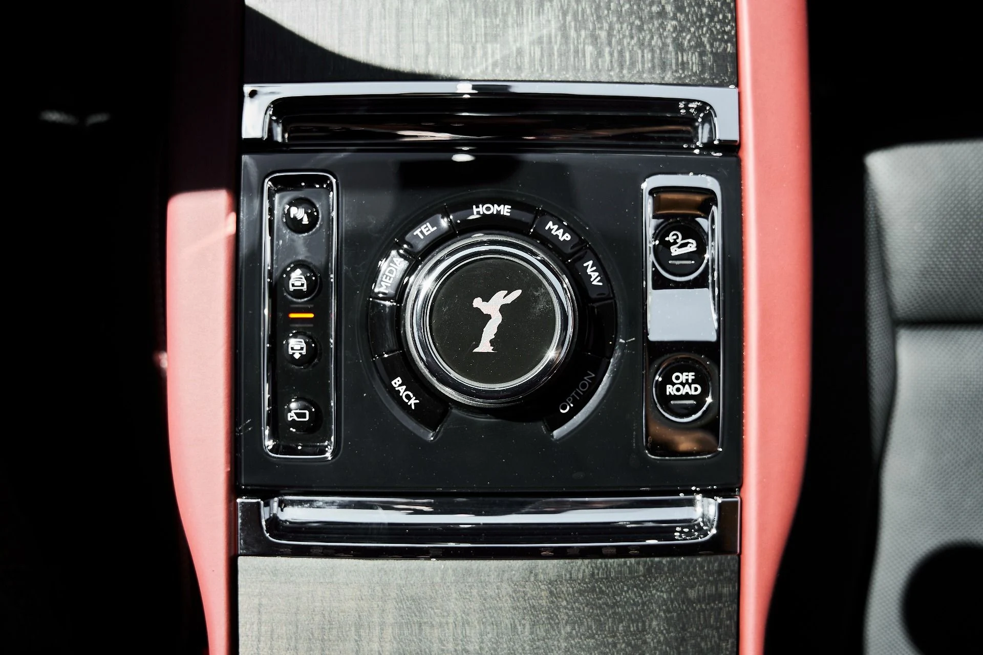 mph062_3611451479_Used_2026_Rolls_Royce_Cullinan_1774544569_999f256efb