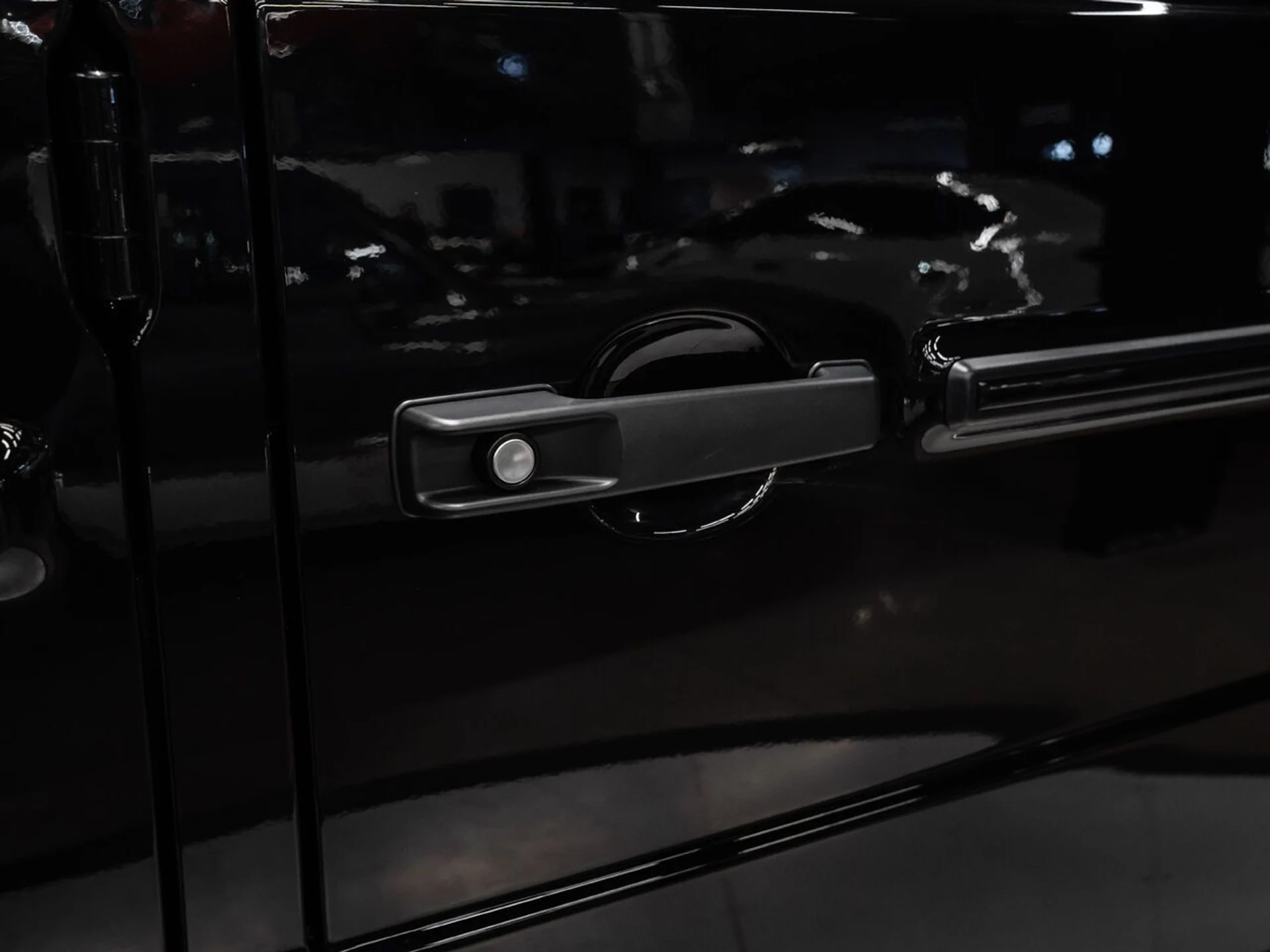 mph062_362284378_mercedes_benz_g_class_2021_94f96e4780