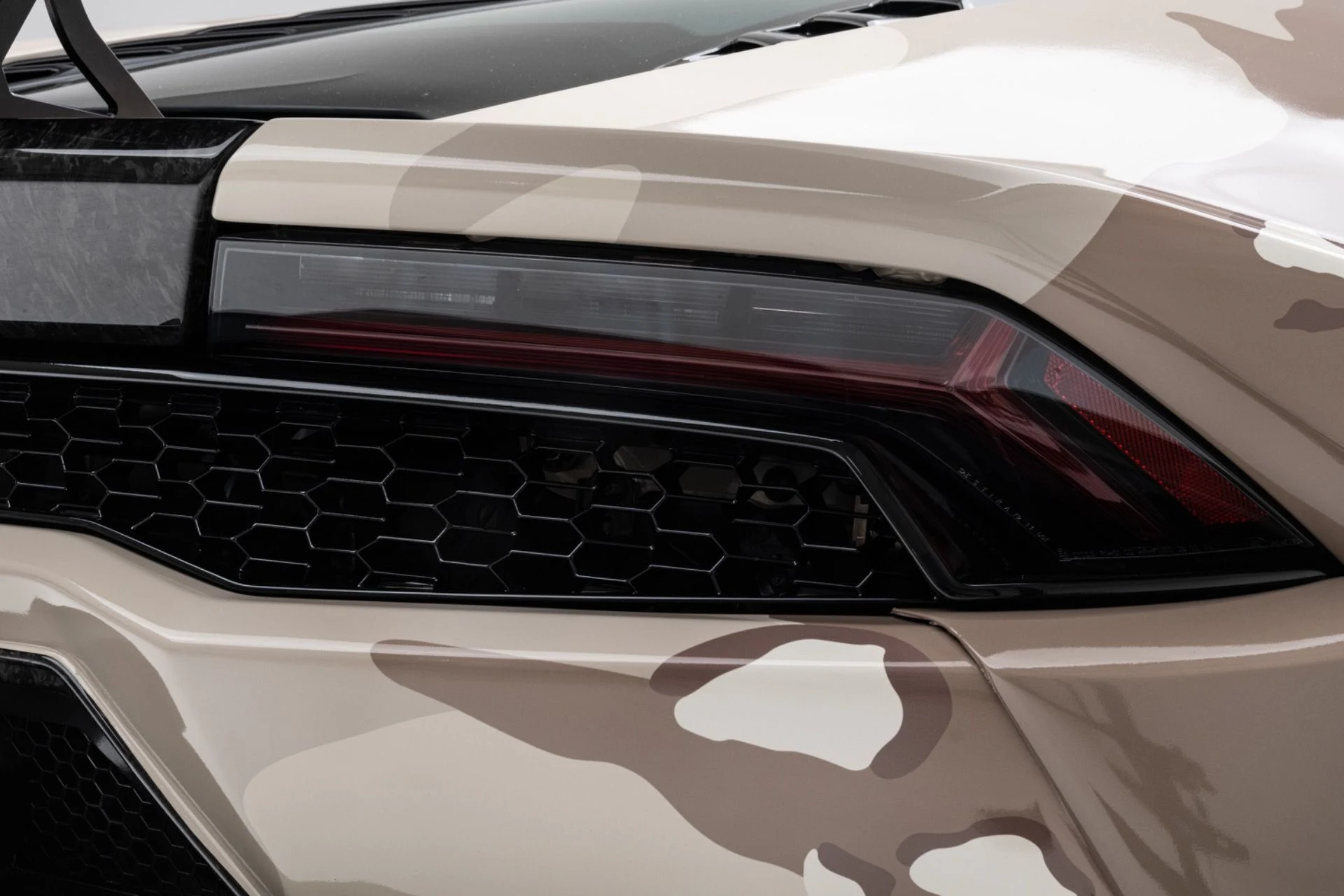 mph062_3683101359_Used_2015_Lamborghini_Huracan_LP_610_4_1777064652_77ab675526