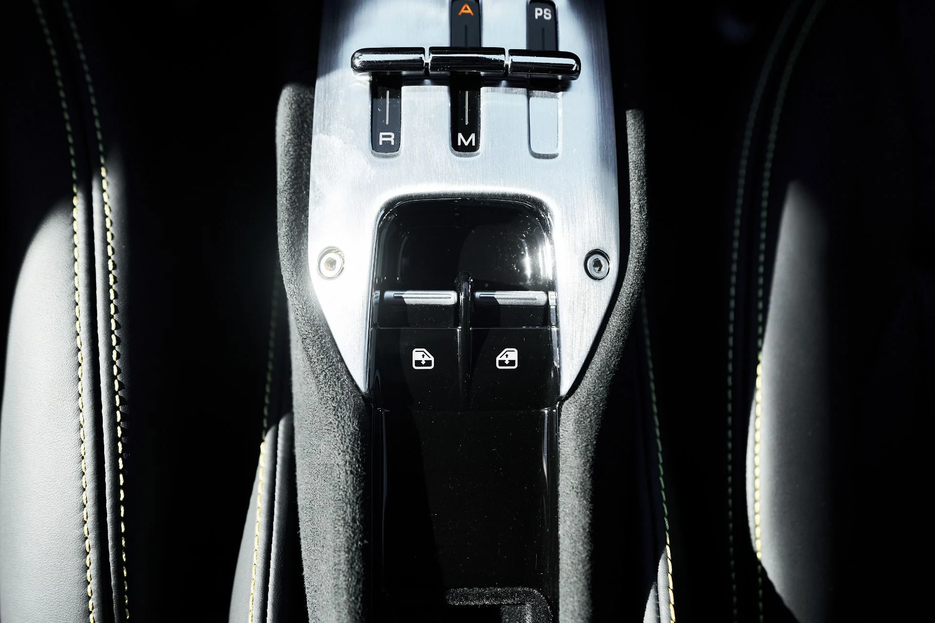 mph062_370062010_Used_2023_Ferrari_SF_90_Stradale_1762821727_61cf915d81