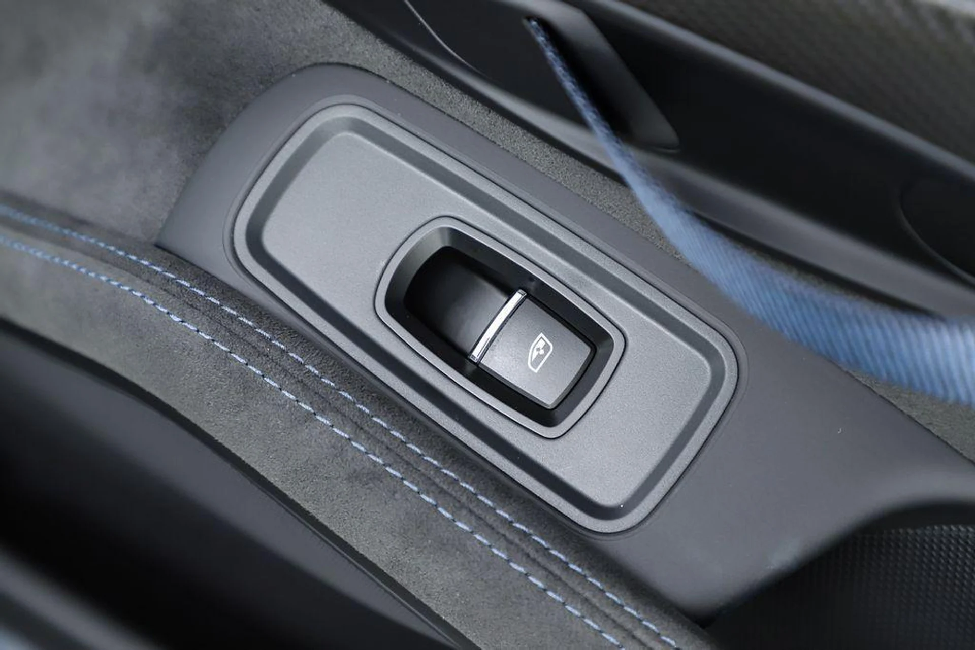 mph062_3736074726_c_DY_3jmzsa7gu2_N25_Y_Ec_zx_Atd_Zo_9dd249a18d