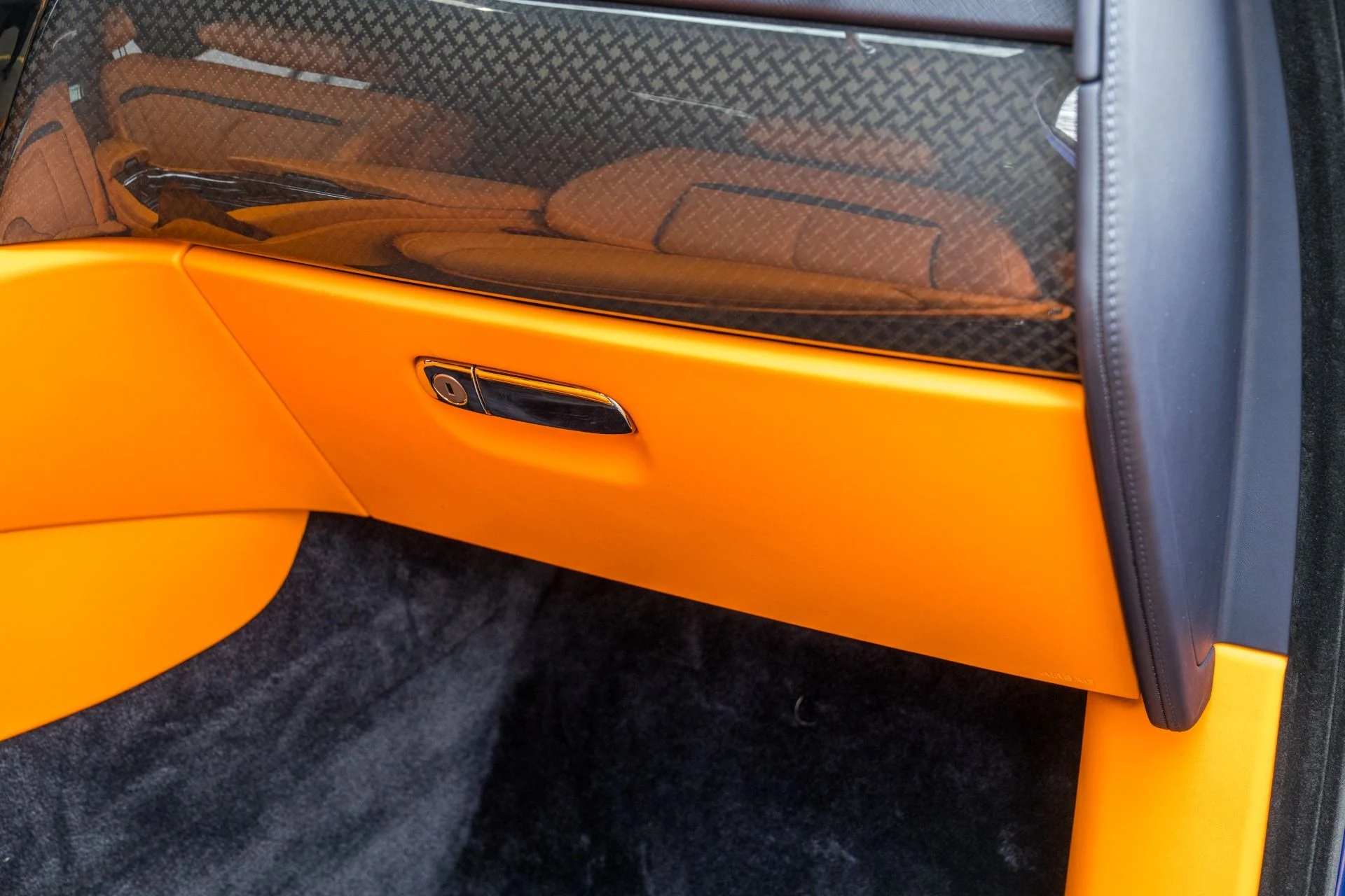 mph062_3753078847_Used_2023_Rolls_Royce_Black_Badge_Cullinan_1772494383_6c2ef61ed9