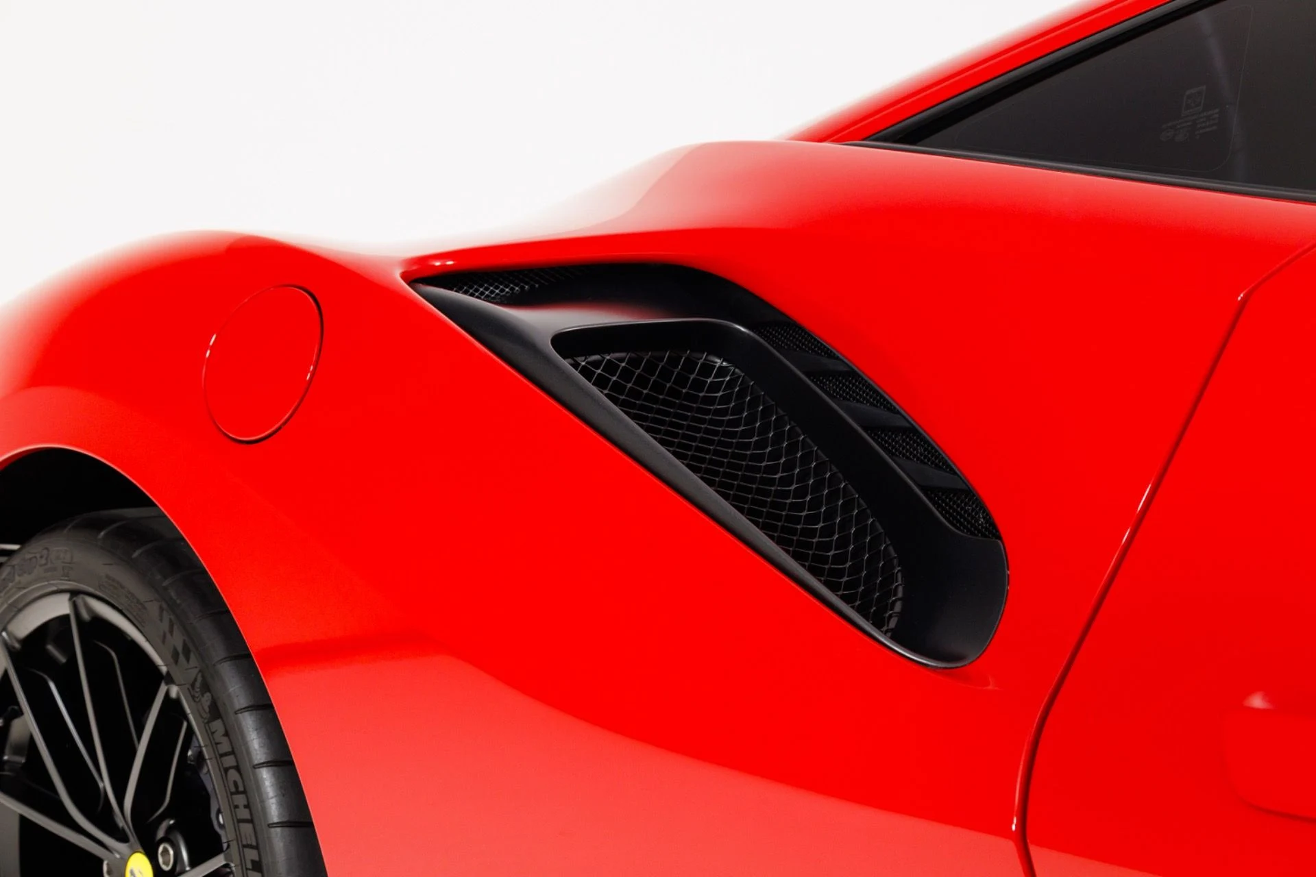 mph062_3755735592_Used_2019_Ferrari_488_Pista_1780072971_af750ac6f8