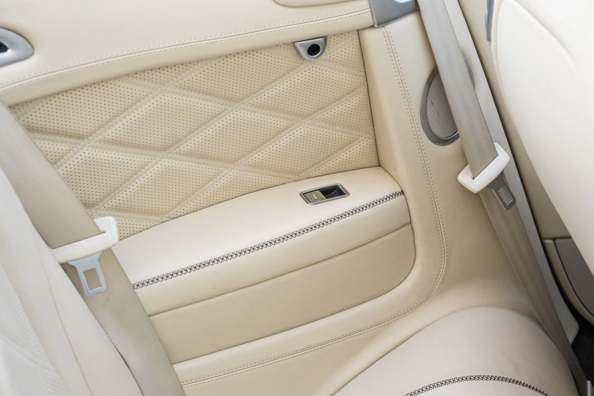 mph062_3787454453_Used_2015_Bentley_Continental_GT_V8_S_1769717191_e98e652979