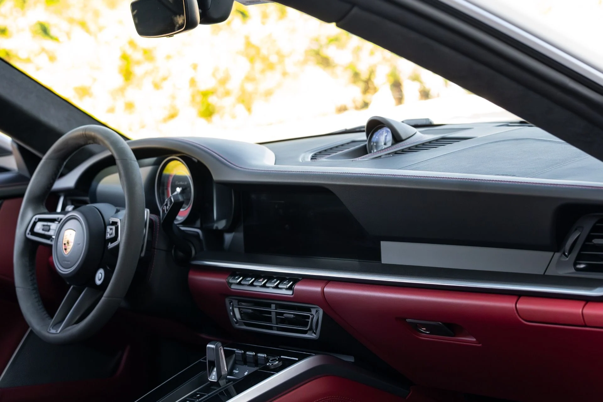 mph062_3812861752_Used_2022_Porsche_911_Turbo_S_1770440103_6256b089d5