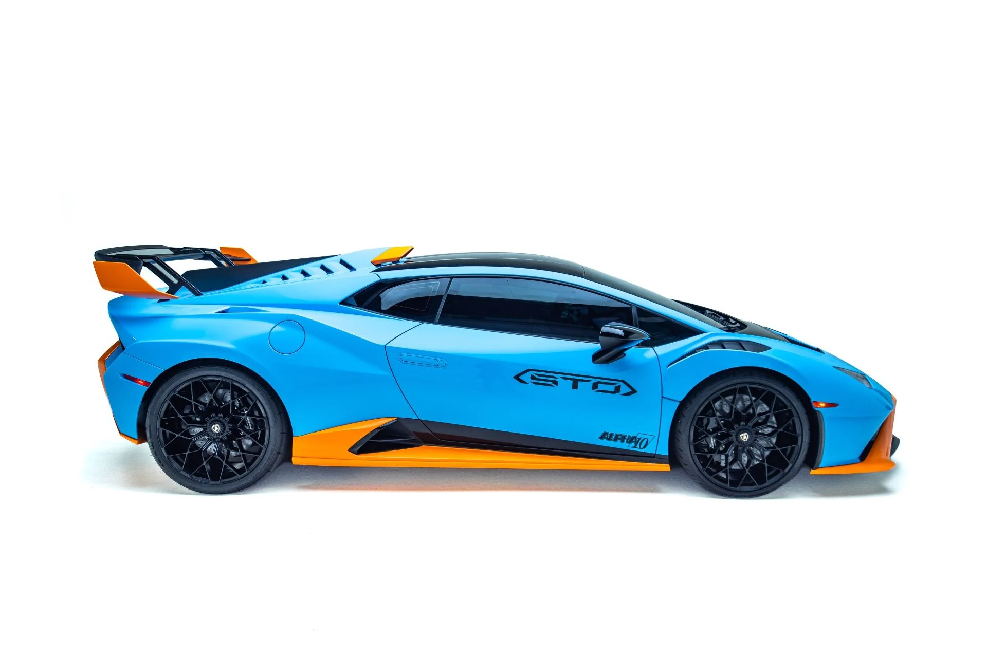 mph062_3837106183_Used_2024_Lamborghini_Huracan_STO_Alpha_10_Twin_Turbo_1786644416_47c614a1bd