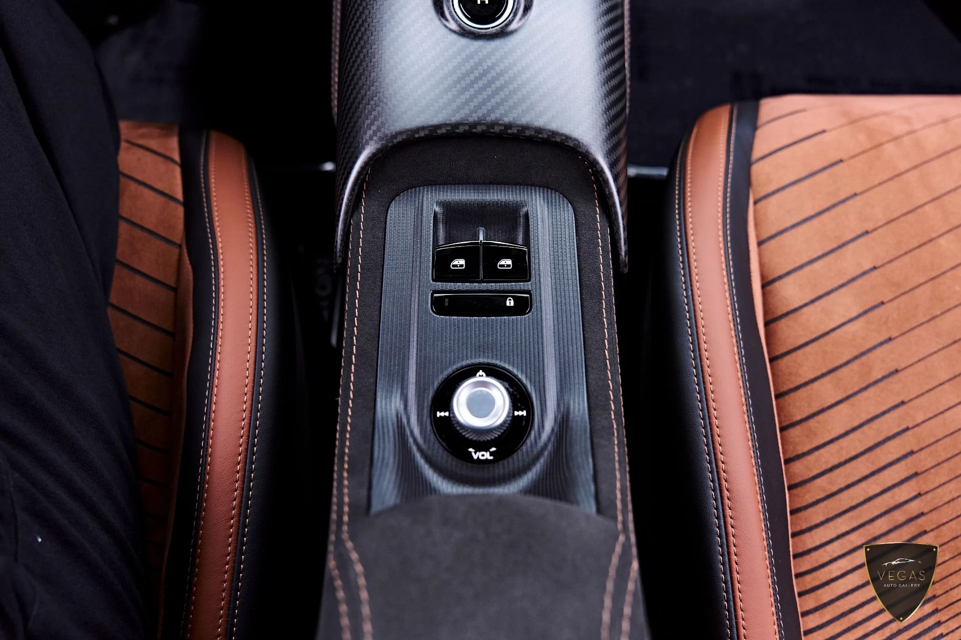 mph062_3881575984_Used_2023_Maserati_MC_20_1782764022_42d8b78558