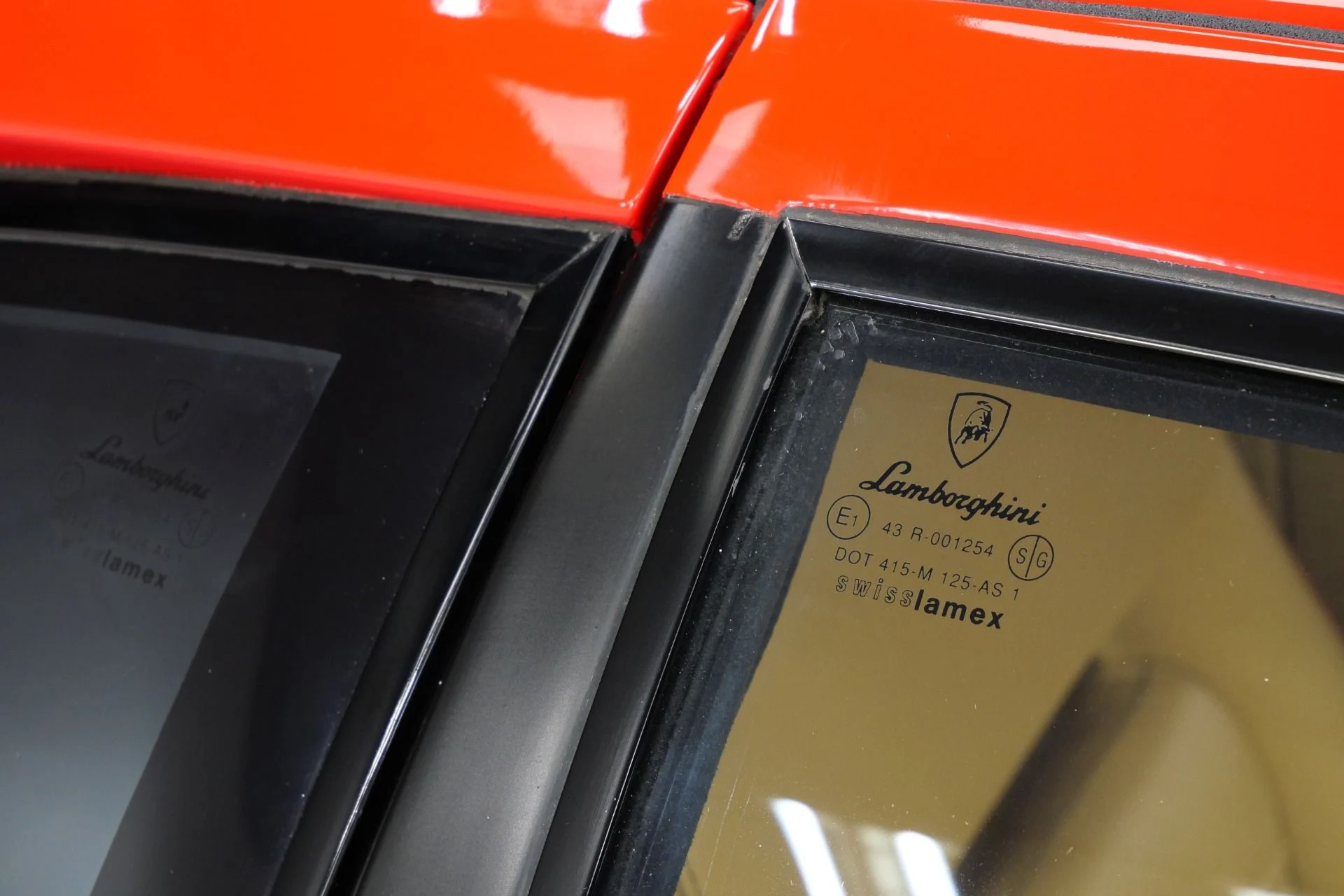 mph062_3904705403_Used_1991_Lamborghini_Diablo_Extremely_Low_Miles_Collector_Grade_1787850744_334e27f480