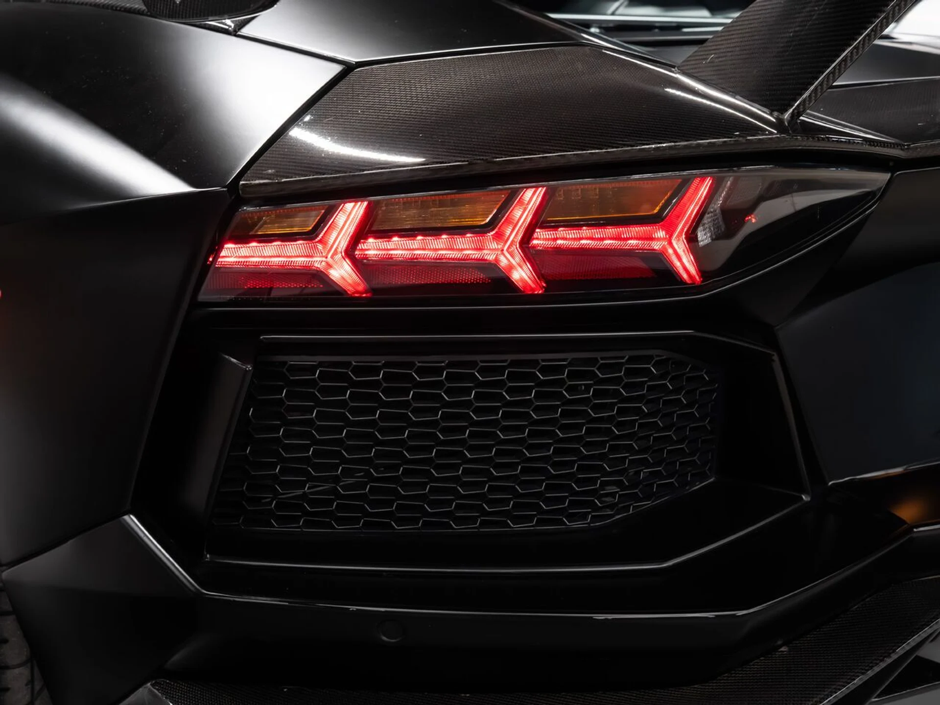 mph062_3935548715_lamborghini_aventador_2015_ae701c6796