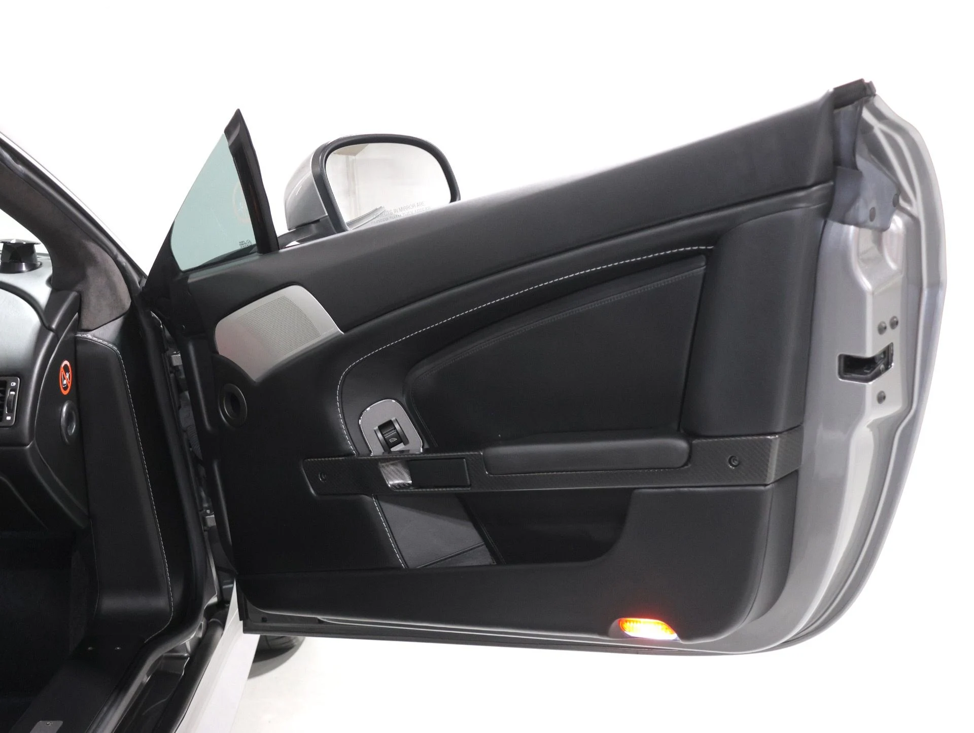 mph062_4024827902_Used_2012_Aston_Martin_V12_Vantage_Rare_6_Speed_Manual_Over_200_K_MSRP_20_K_In_Recent_Maintenance_1770846605_79dfbf5f6f