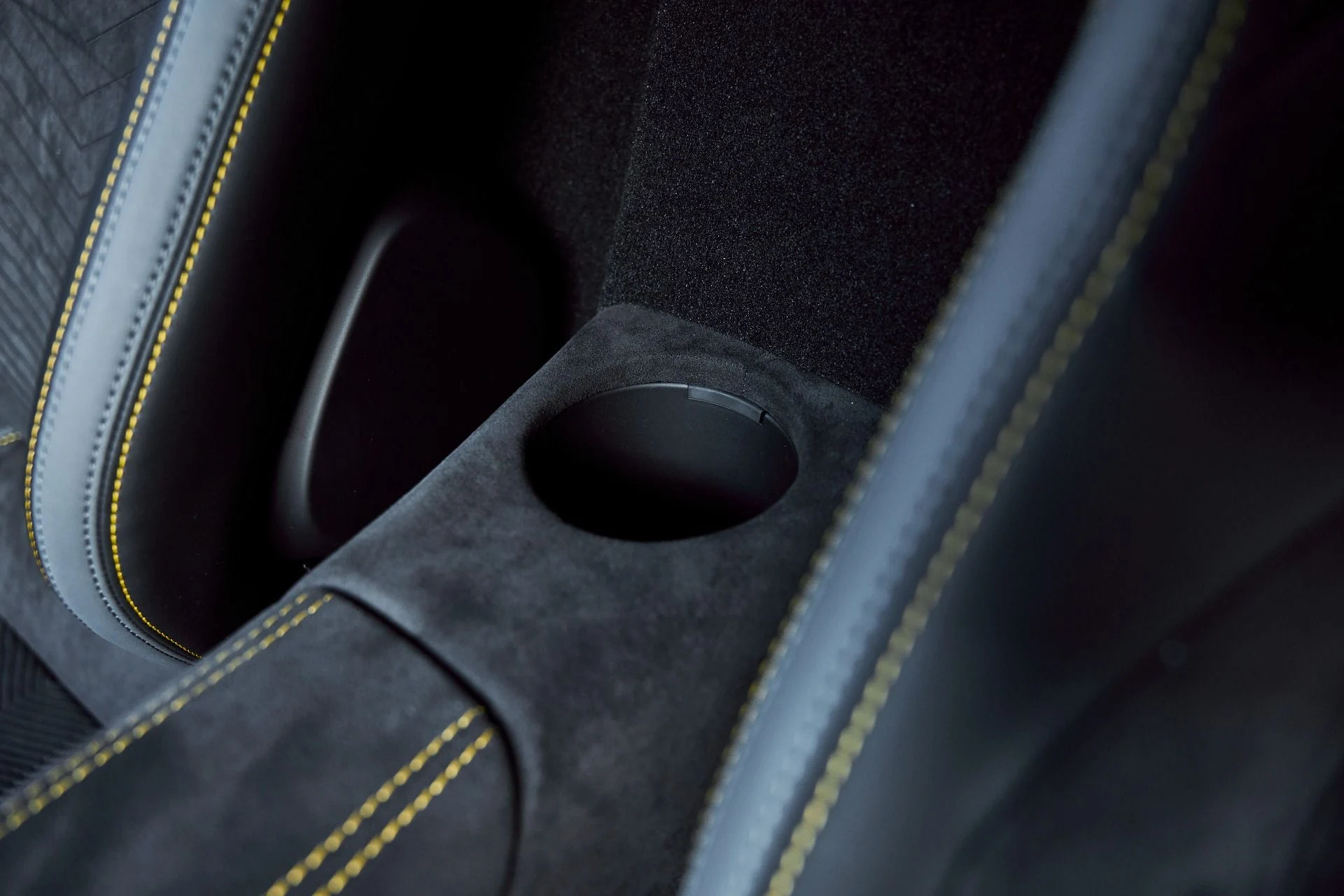 mph062_4043670898_Used_2024_Maserati_MC_20_Base_1772679301_eee6e592ae