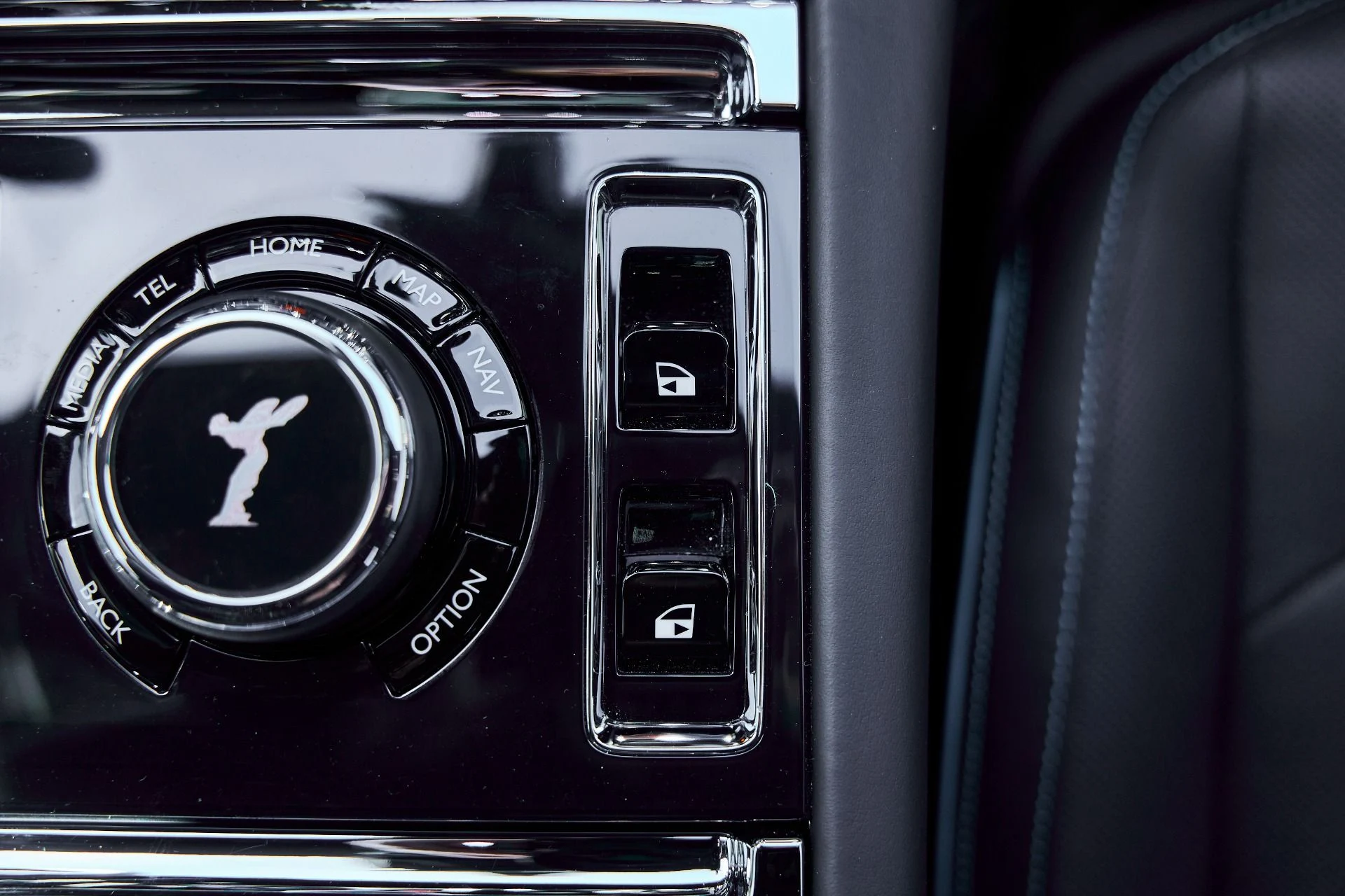 mph062_4069311790_Used_2025_Rolls_Royce_Spectre_Base_1771642483_04fec08662