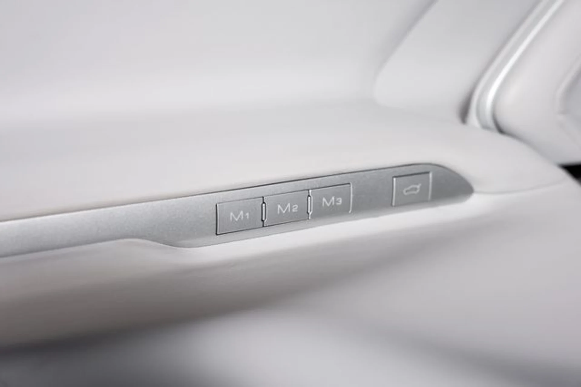 mph062_407110763_133bbbd8d63d22255a97f0183e79ca45x_23c17411a5