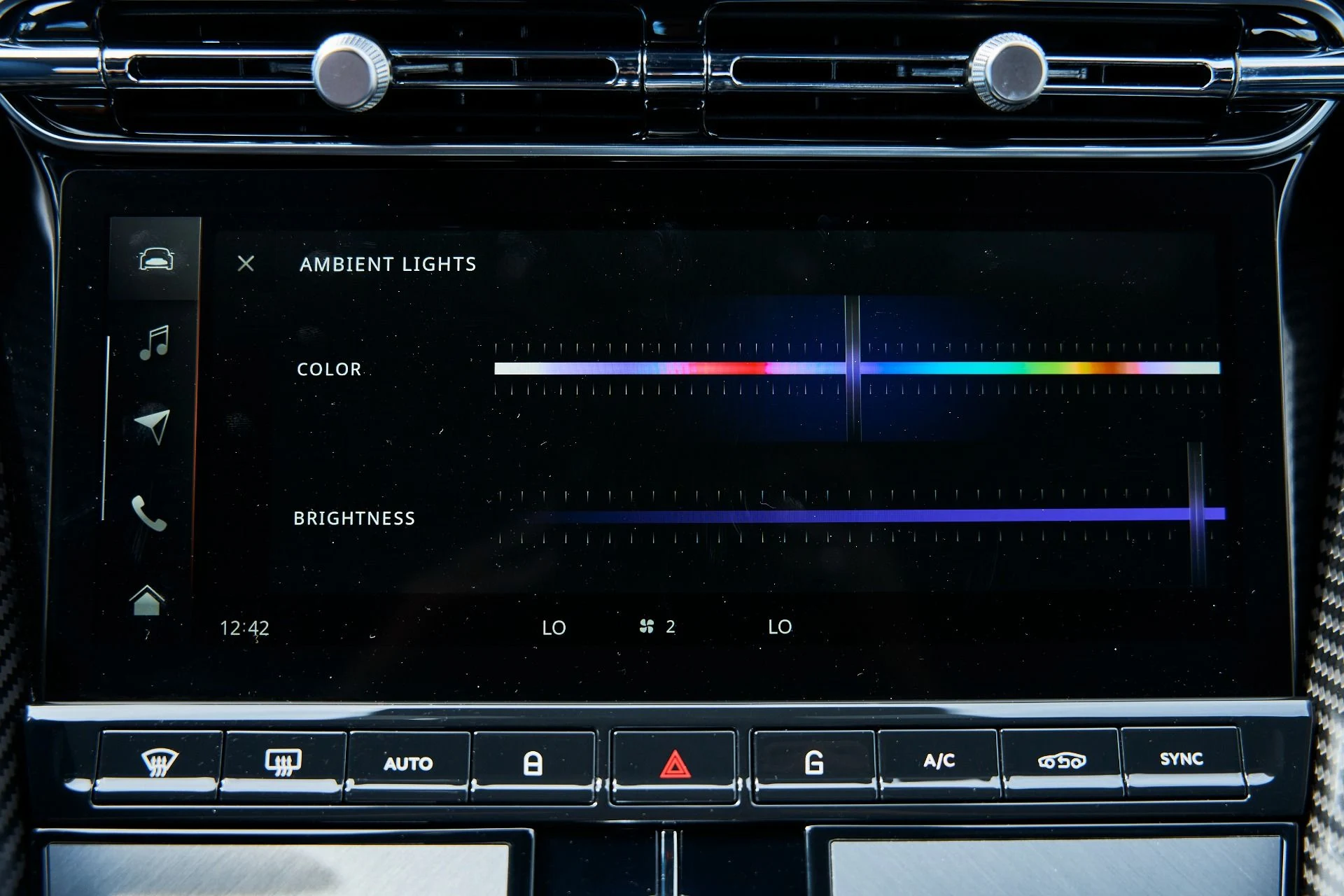 mph062_4077272229_Used_2024_Aston_Martin_DB_12_1772678015_2357ca9642