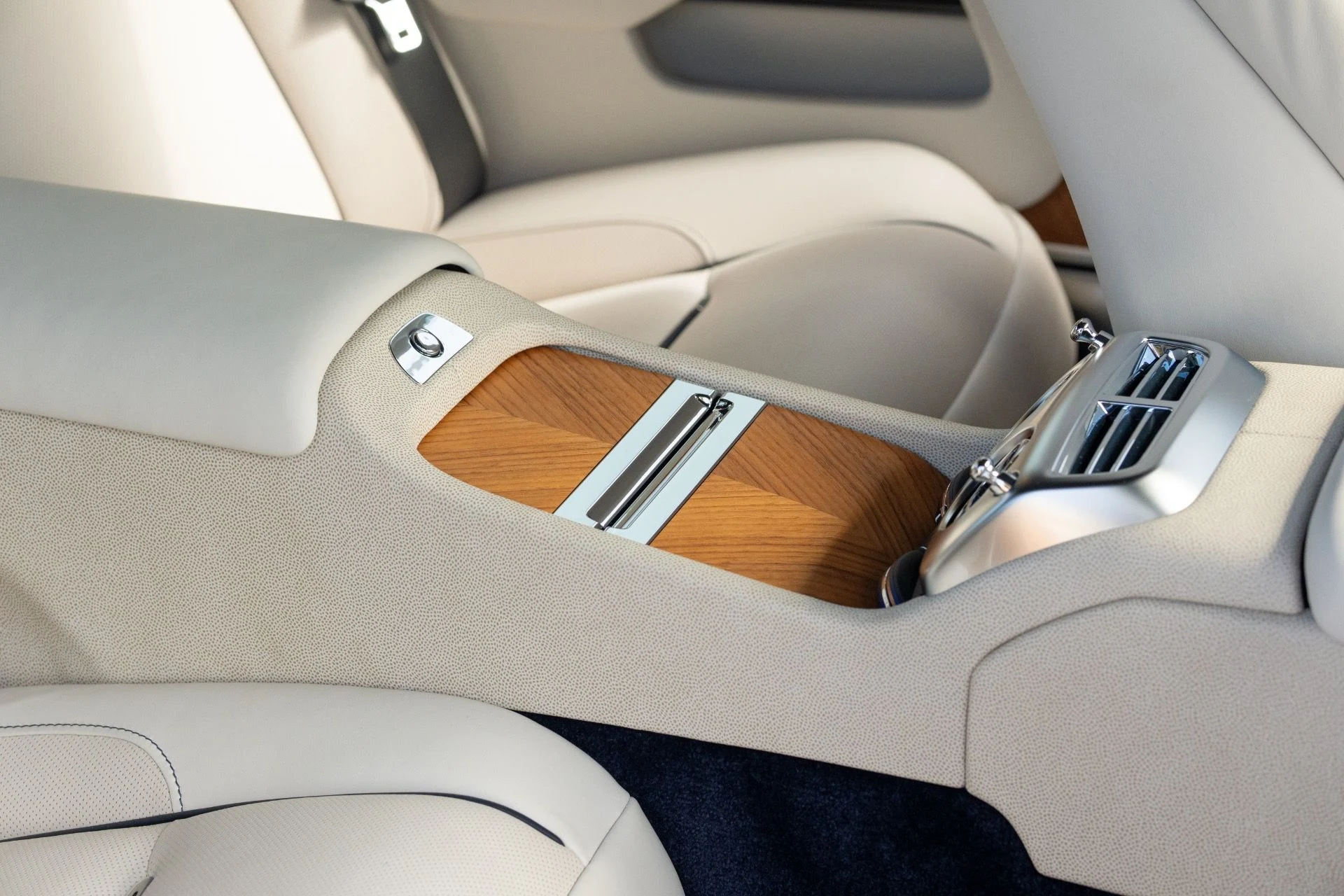 mph062_4080683605_Used_2016_Rolls_Royce_Wraith_1762887509_6b3c71ba34