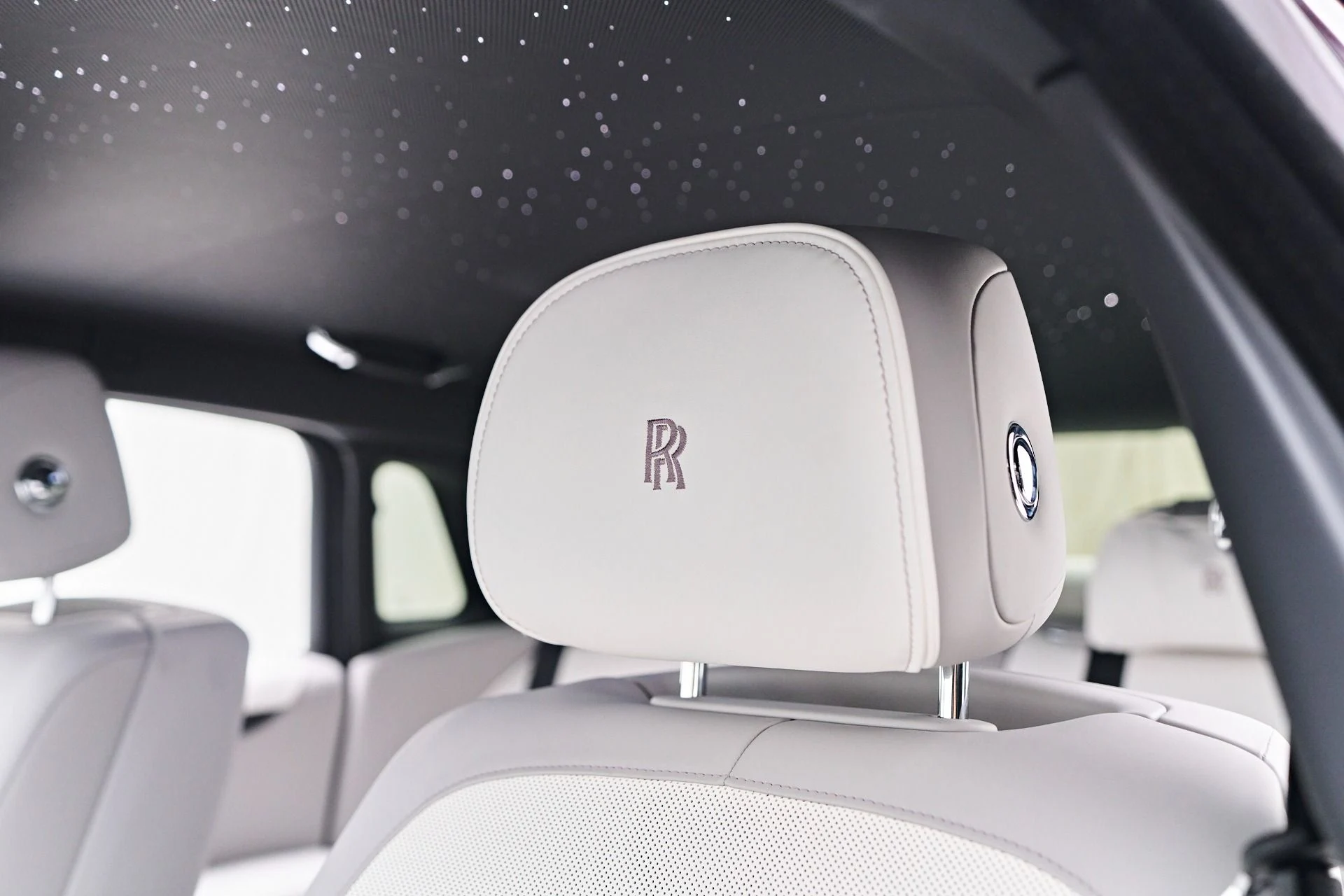 mph062_4106425699_Used_2024_Rolls_Royce_Ghost_Base_1752169894_b3fa30b9de