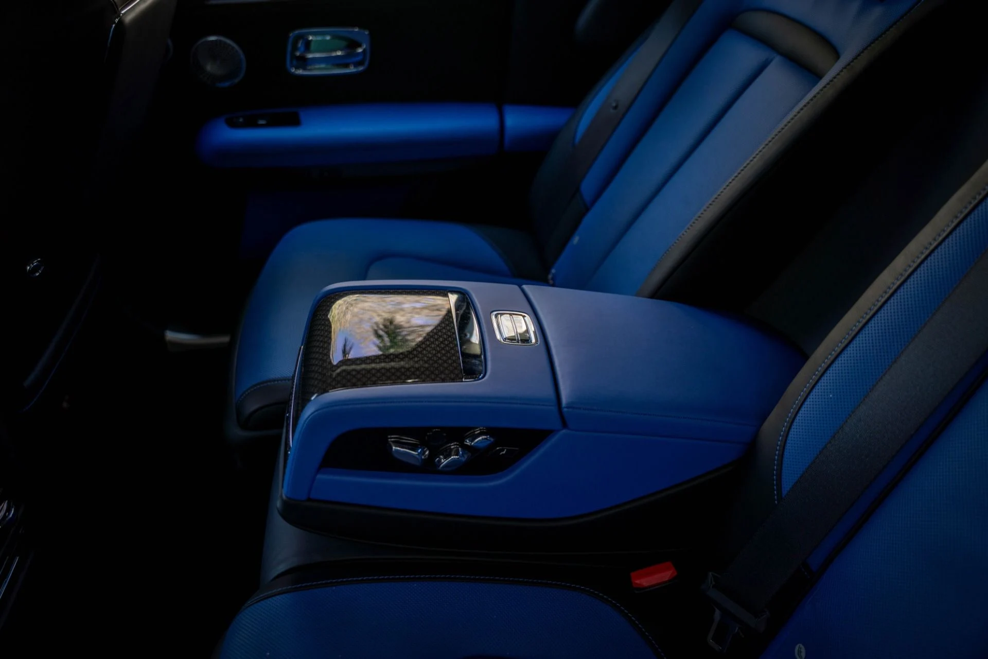 mph062_4111334816_Used_2022_Rolls_Royce_Black_Badge_Ghost_1772144633_e77cdfe8b7