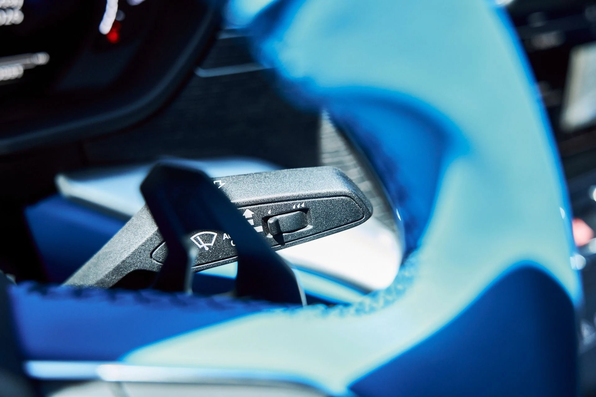 mph062_4116103262_Used_2024_Lamborghini_Urus_S_1775866791_41c6681116