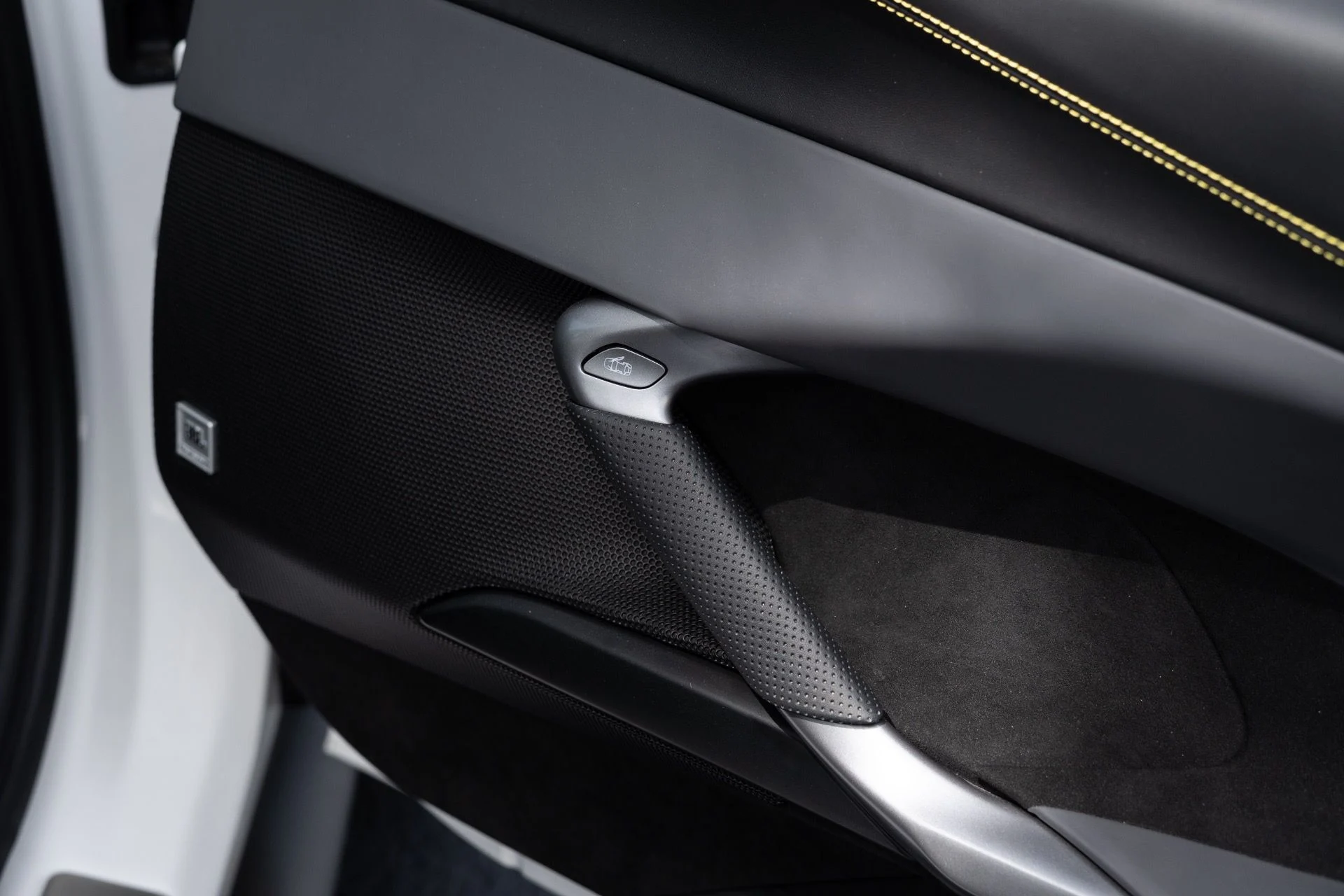 mph062_4130590413_Used_2024_Ferrari_296_GTS_1776964703_1d61d3c708