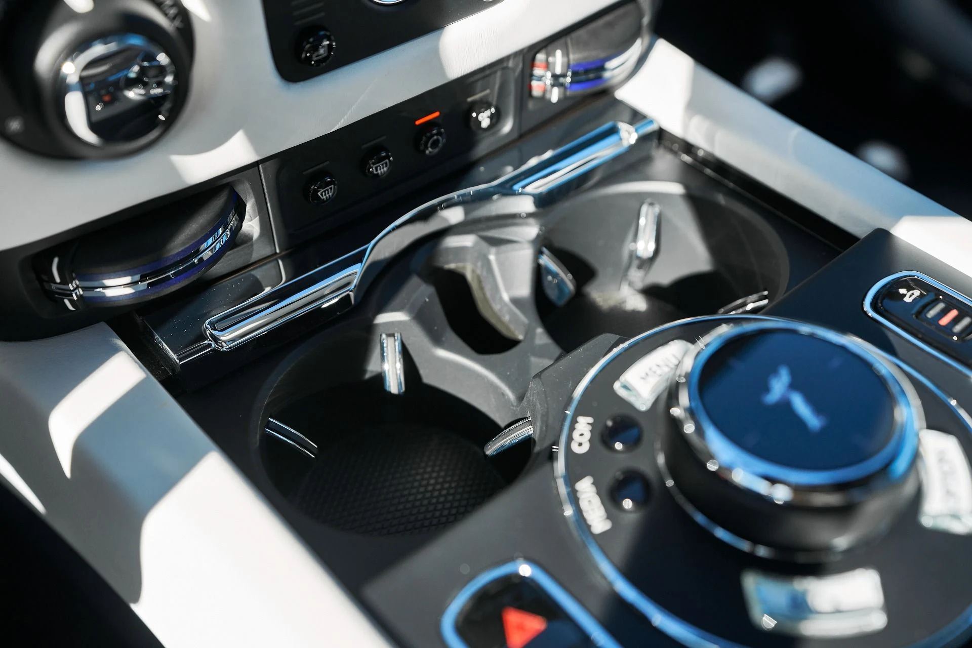 mph062_4132599124_Used_2020_Rolls_Royce_Wraith_Base_1762567818_bb9eb054f9