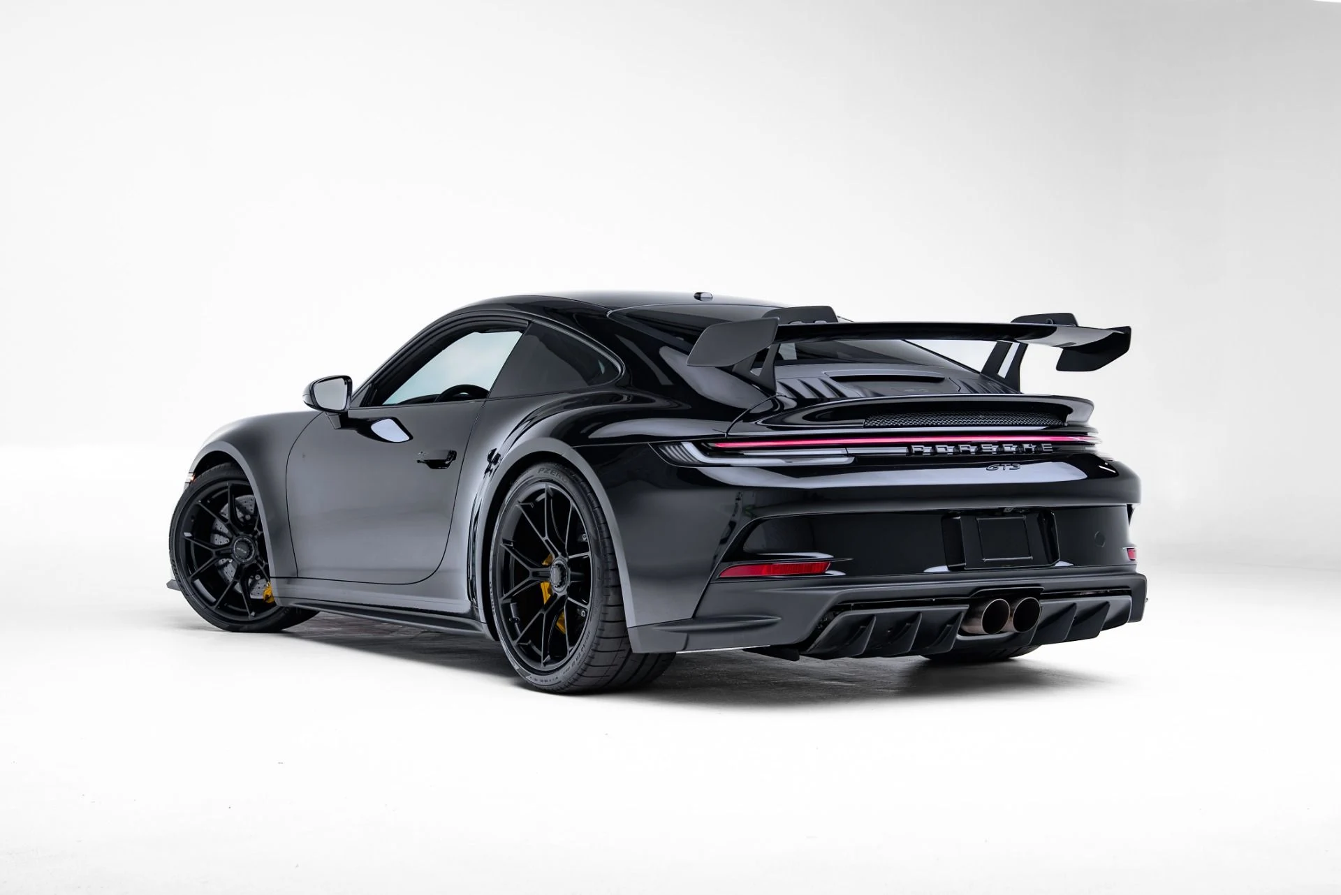 mph062_4146517298_Used_2022_Porsche_911_GT_3_1773417963_8b172e86d7