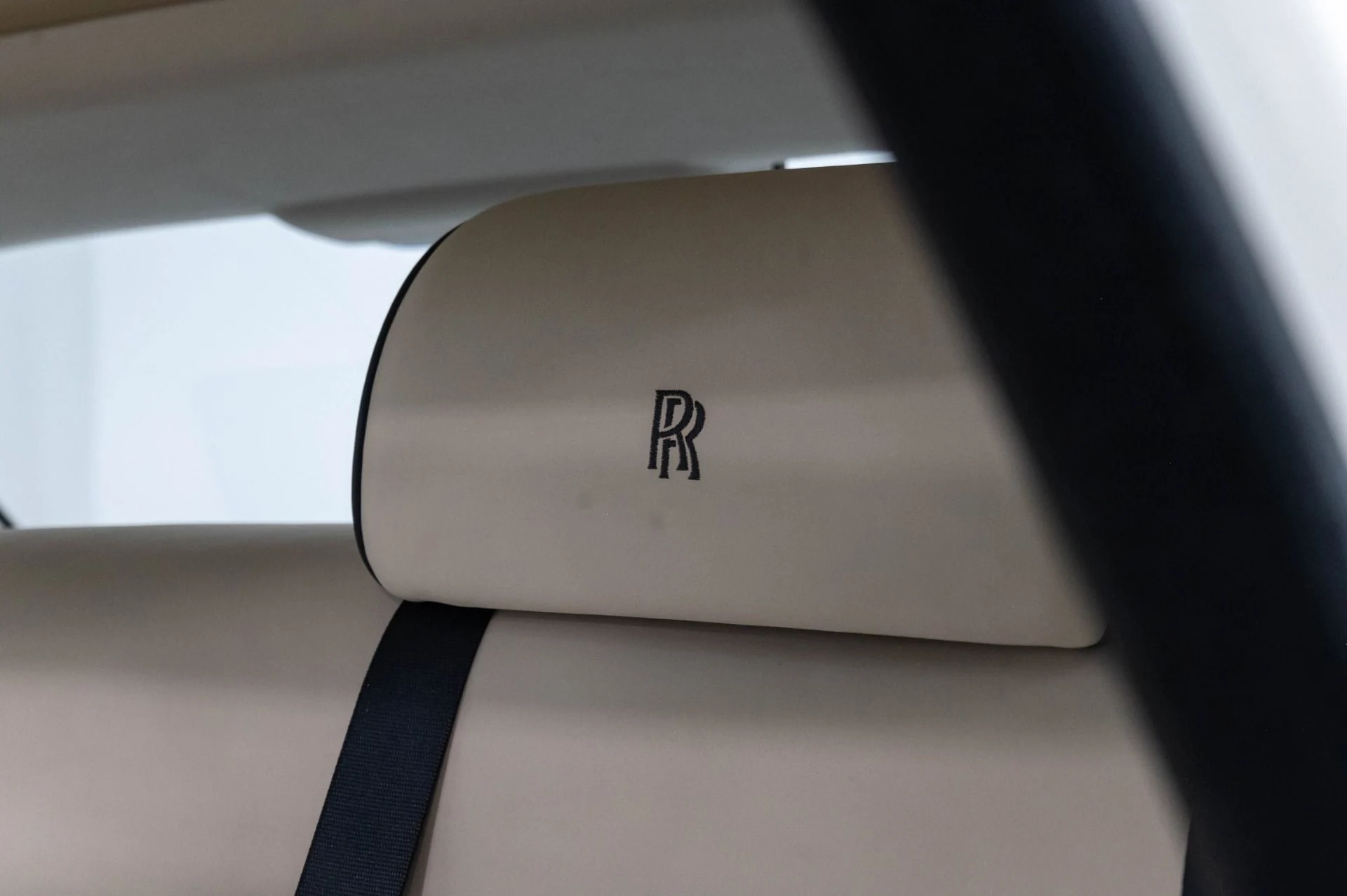 mph062_4166049616_Used_2013_Rolls_Royce_Phantom_1784226914_8776b008f7