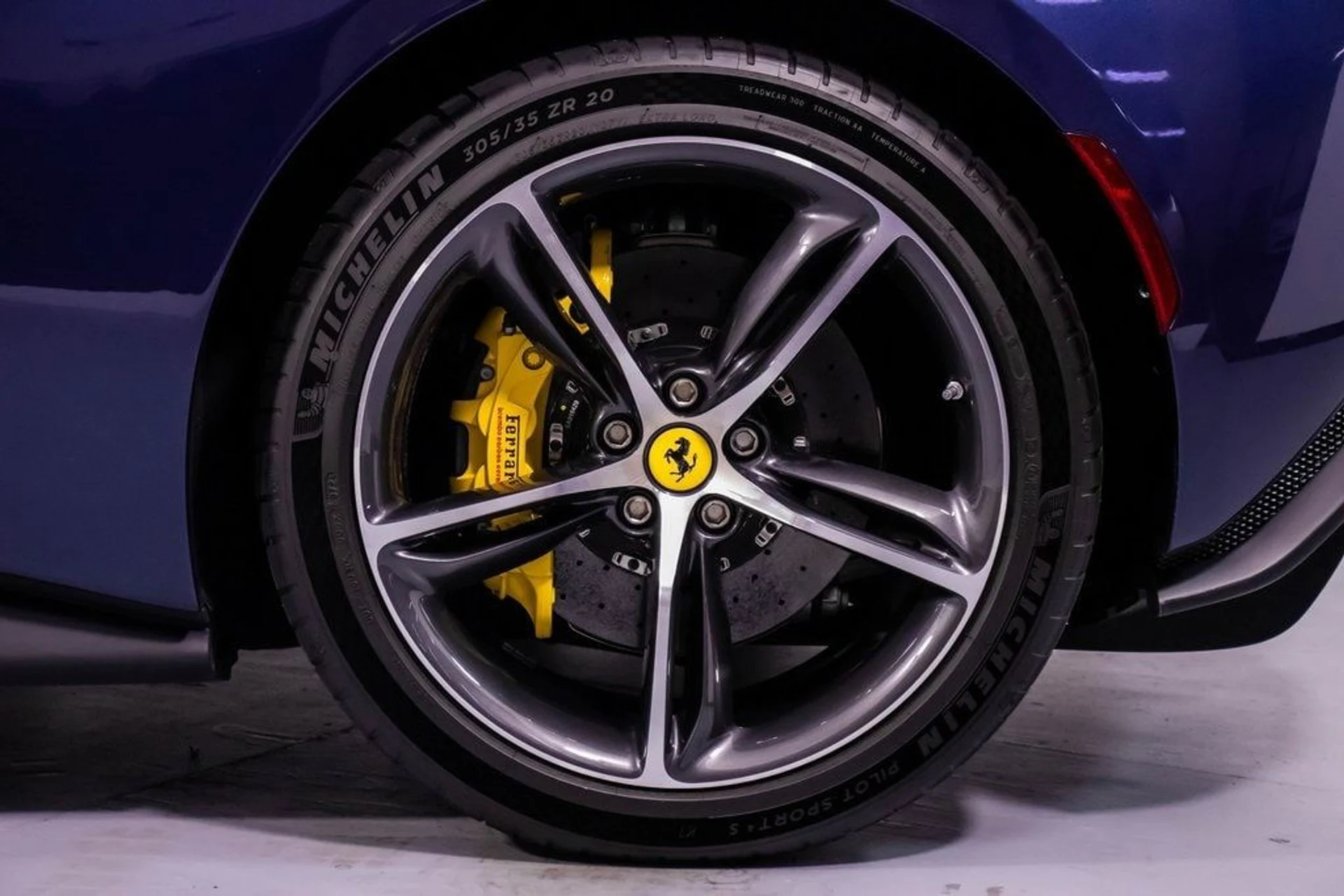 mph062_423171361_7c933dae8abf7181328739f93d2ee945x_3a91f45014