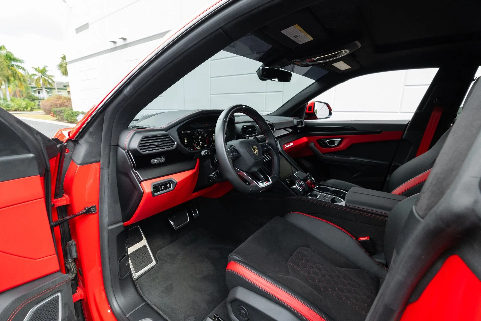 mph062_4263096756_Used_2023_Lamborghini_Urus_S_1771018680_776cfeb95d