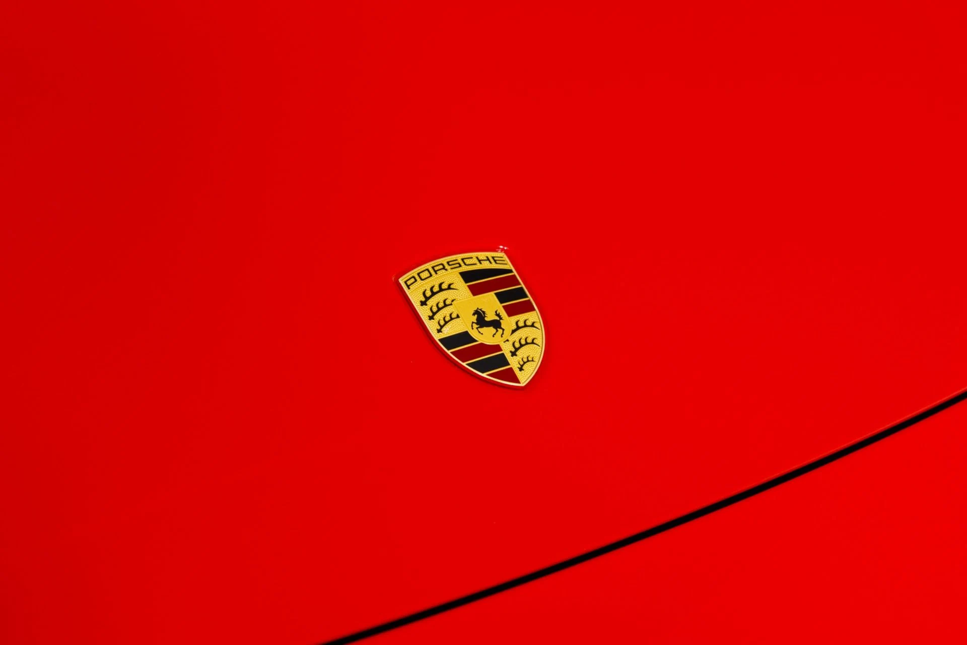 mph062_439234232_Used_2021_Porsche_911_Turbo_S_1776203931_9d2c422184