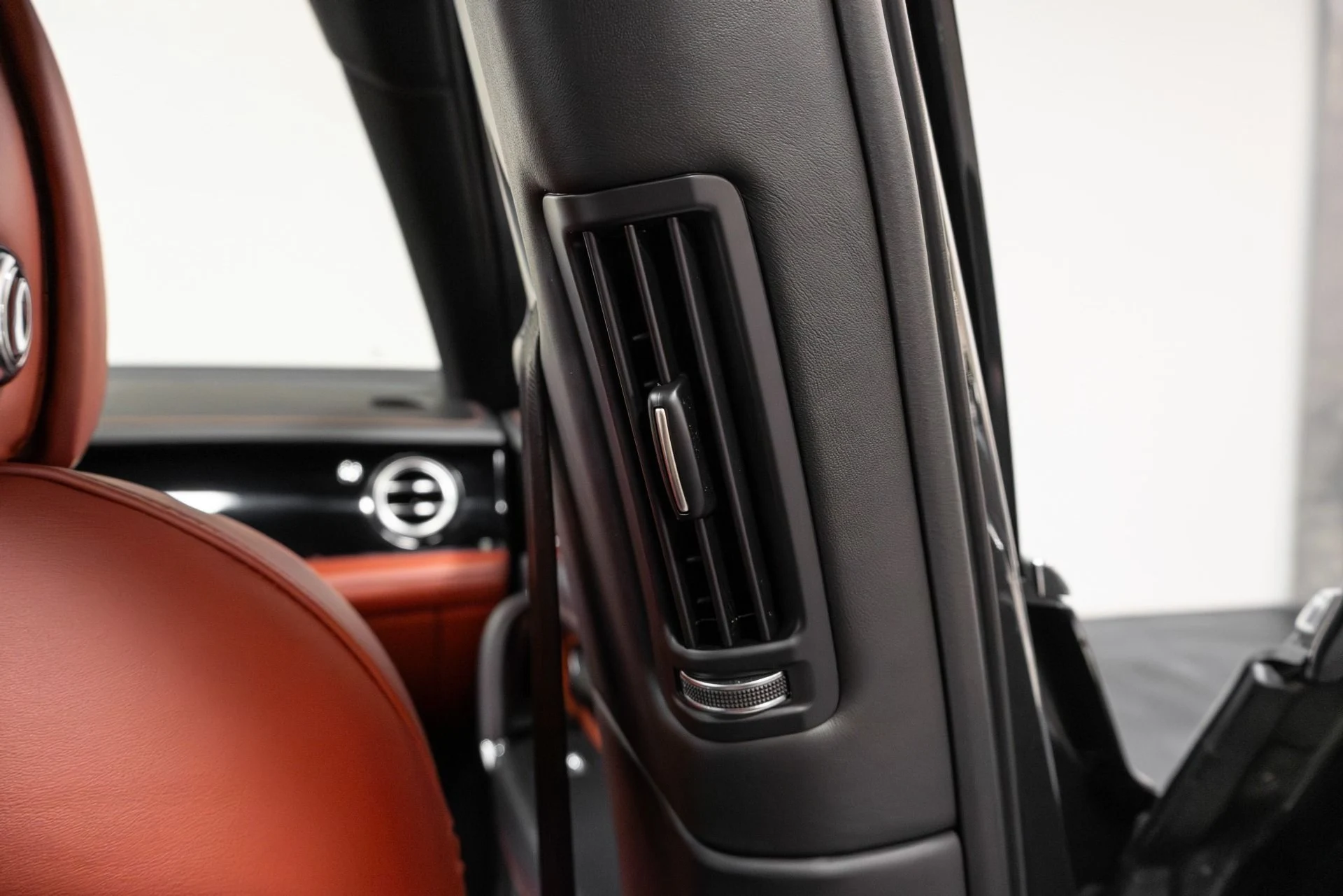 mph062_441691944_Used_2017_Bentley_Bentayga_W12_1763489562_44ea108b68