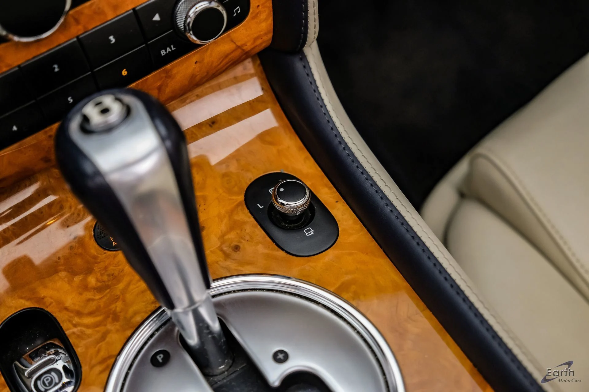 mph062_445680834_7ce5a0885e2ecd6f5a06142914dcefe7x_5d269e1d0b