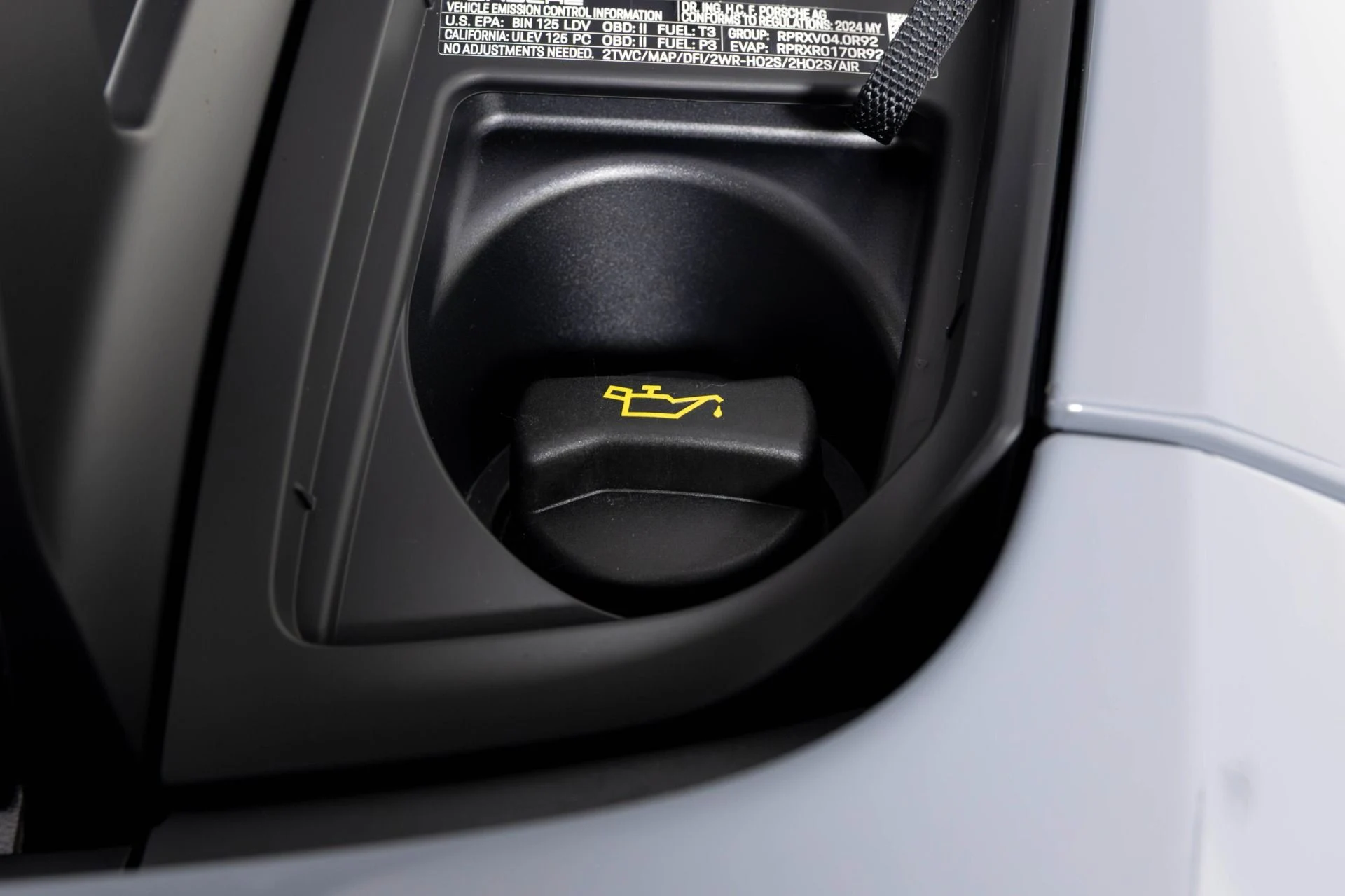 mph062_447588921_Used_2024_Porsche_911_GT_3_RS_1759531925_42c8c4bcc0