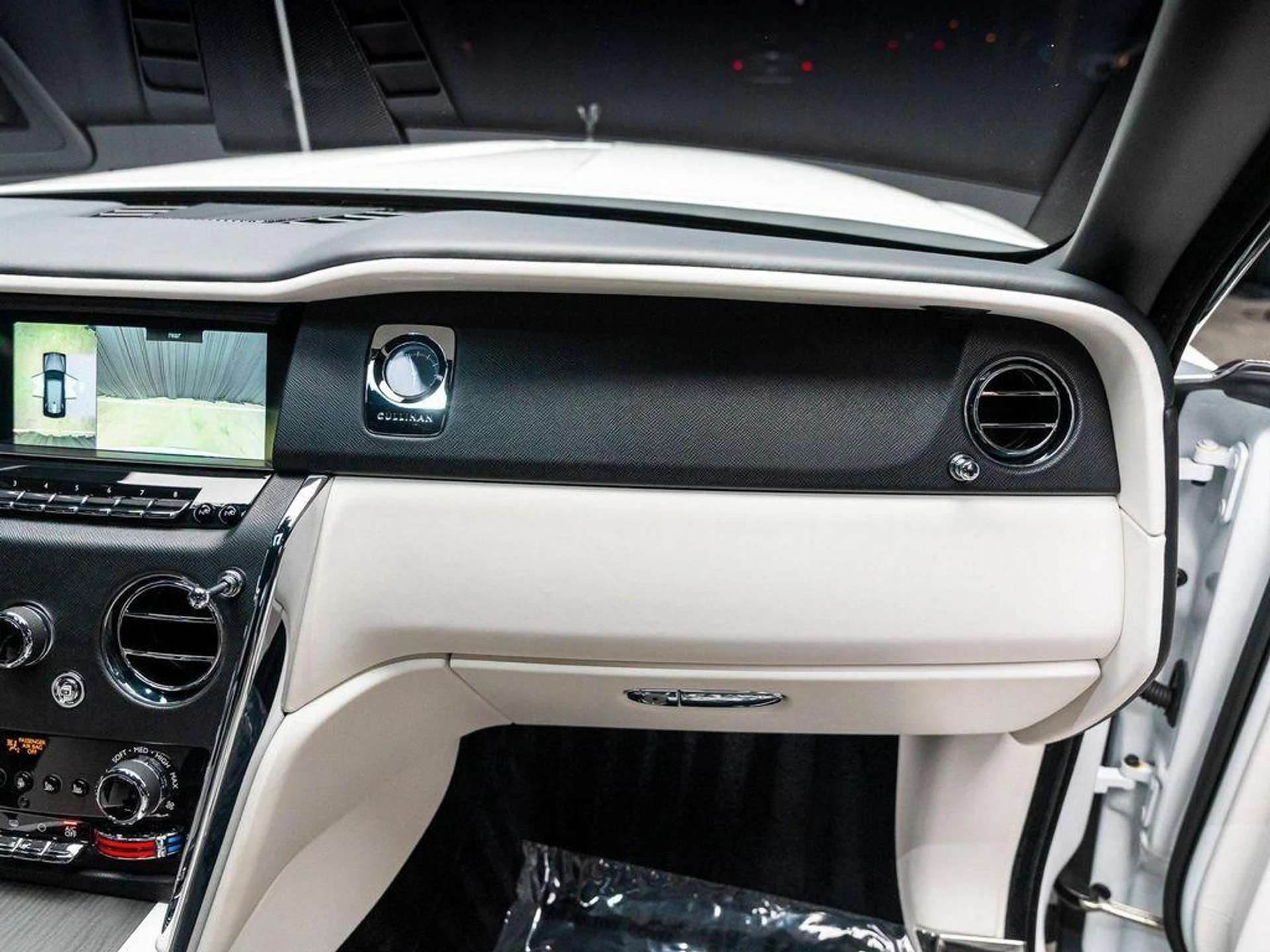 mph062_450017239_d_Vv_Pe_Psj_T55ft_MNS_Esb_Tr6_Ai_Ux_E_52fef39fd4