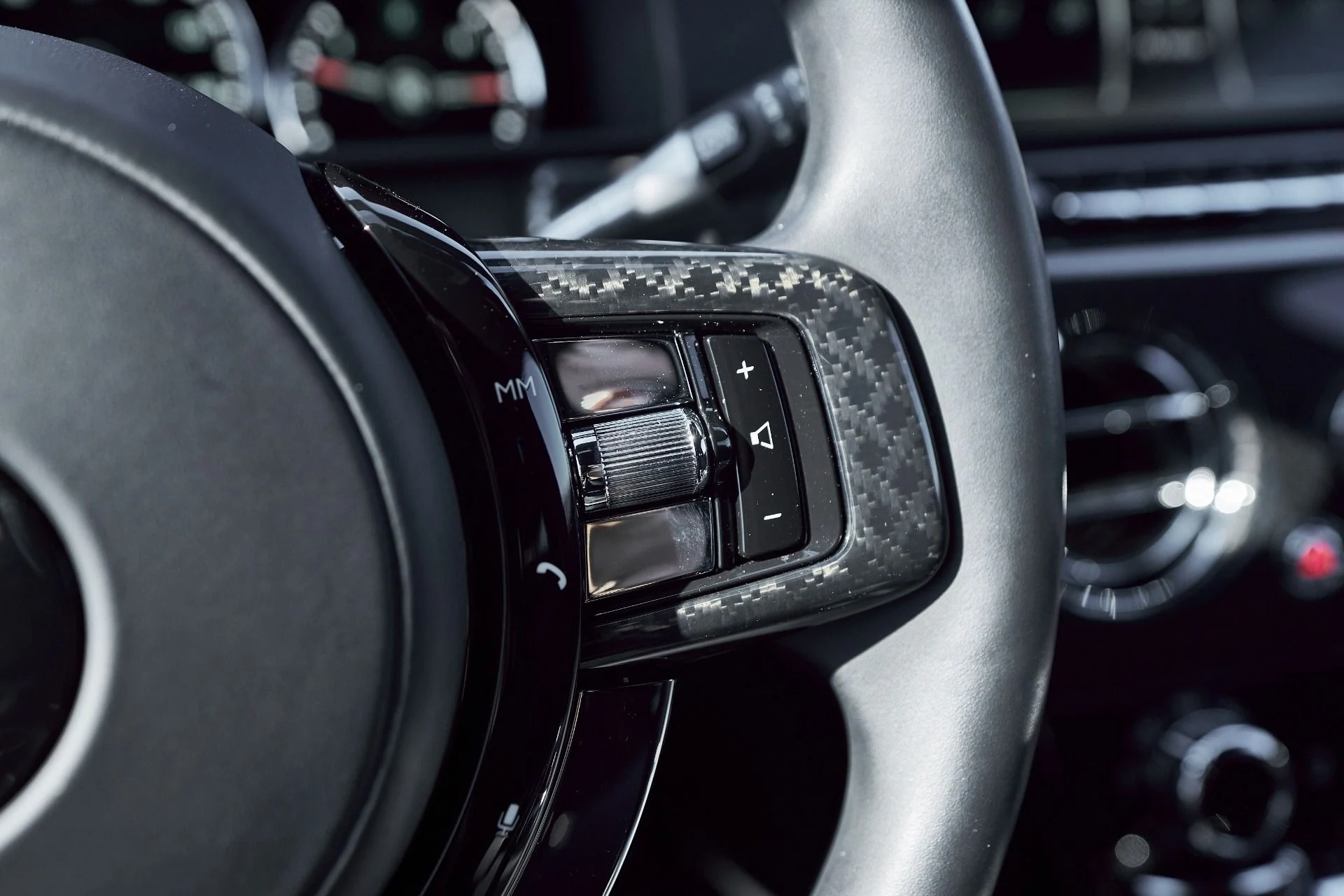 mph062_461997008_Used_2022_Rolls_Royce_Cullinan_Black_Badge_1764038814_a0306a6515