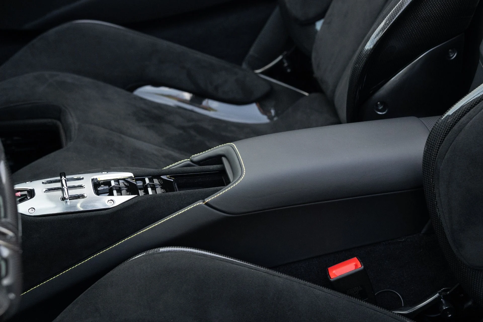 mph062_479045356_Used_2025_Ferrari_SF_90_Spider_1772646640_de6445ca75