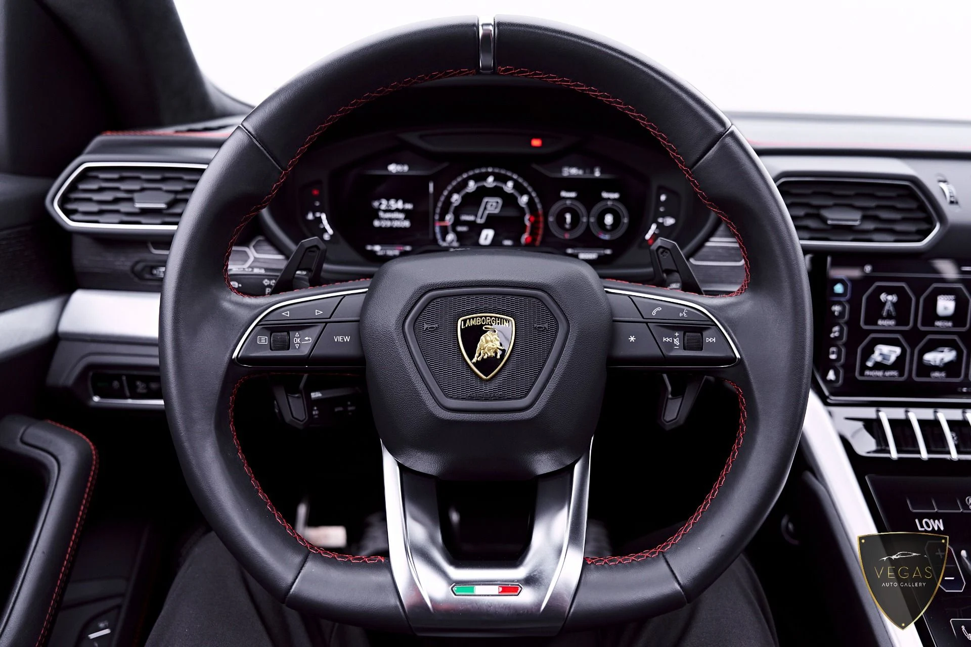 mph062_509359913_Used_2022_Lamborghini_Urus_1782339007_1afb6a81e8