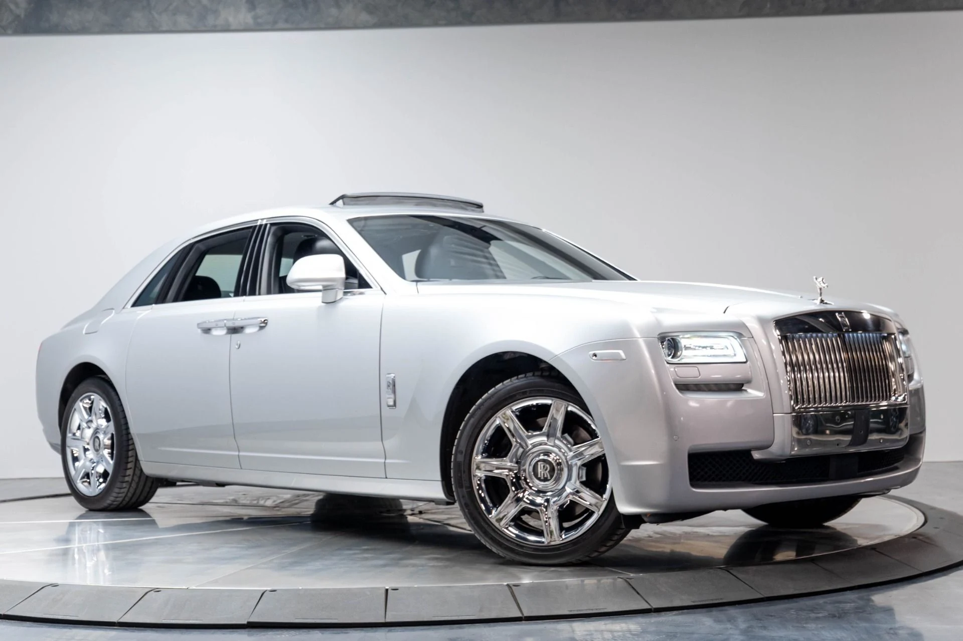mph062_513011007_Used_2012_Rolls_Royce_Ghost_1778014944_ebf25149fd
