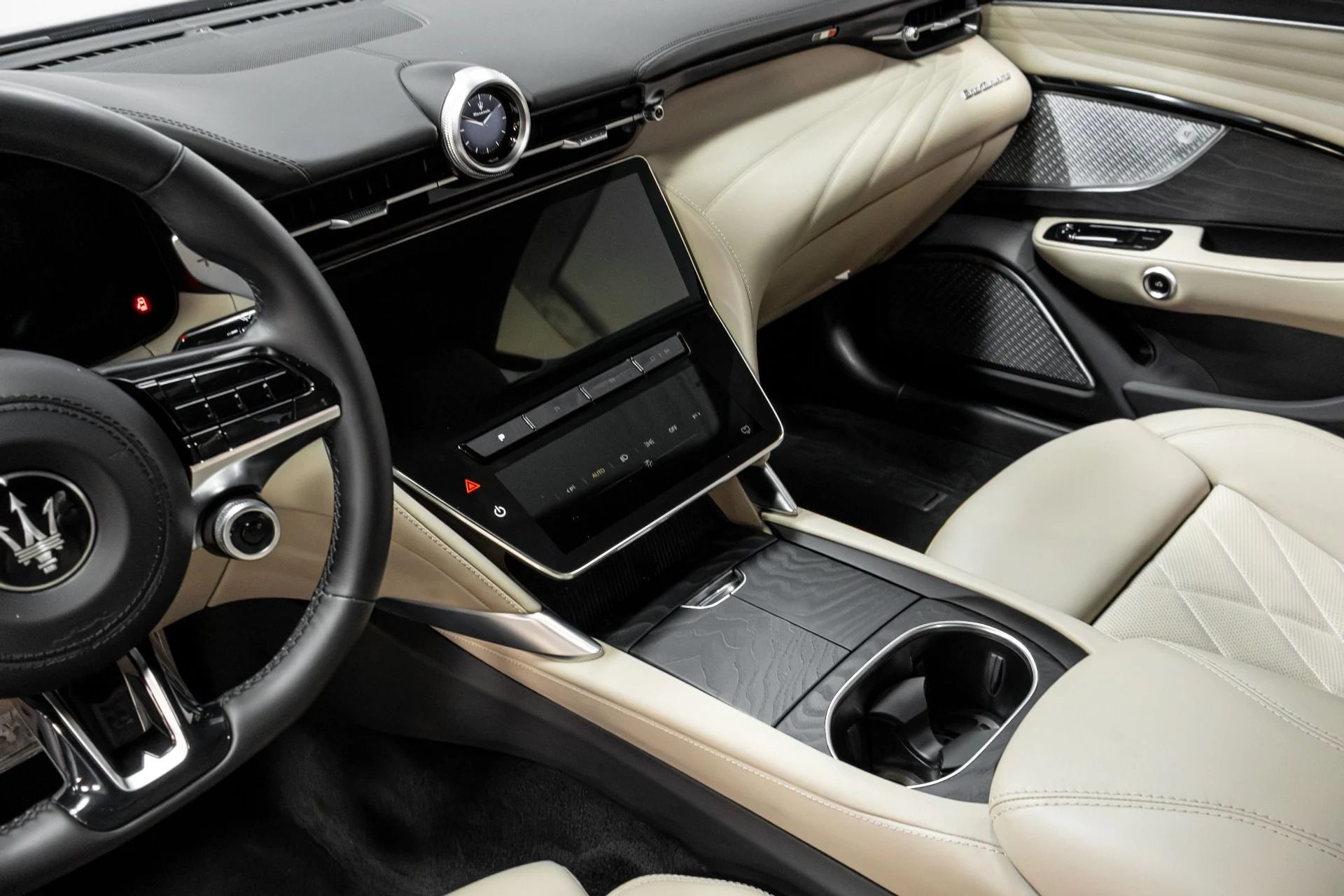 mph062_52508761_Used_2024_Maserati_Gran_Turismo_Modena_1769640081_629feb9439